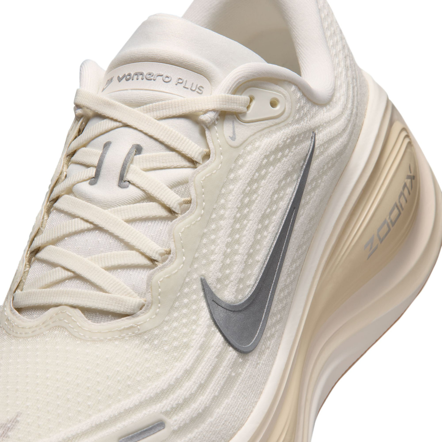 NIKE VOMERO PLUS ESS image number null