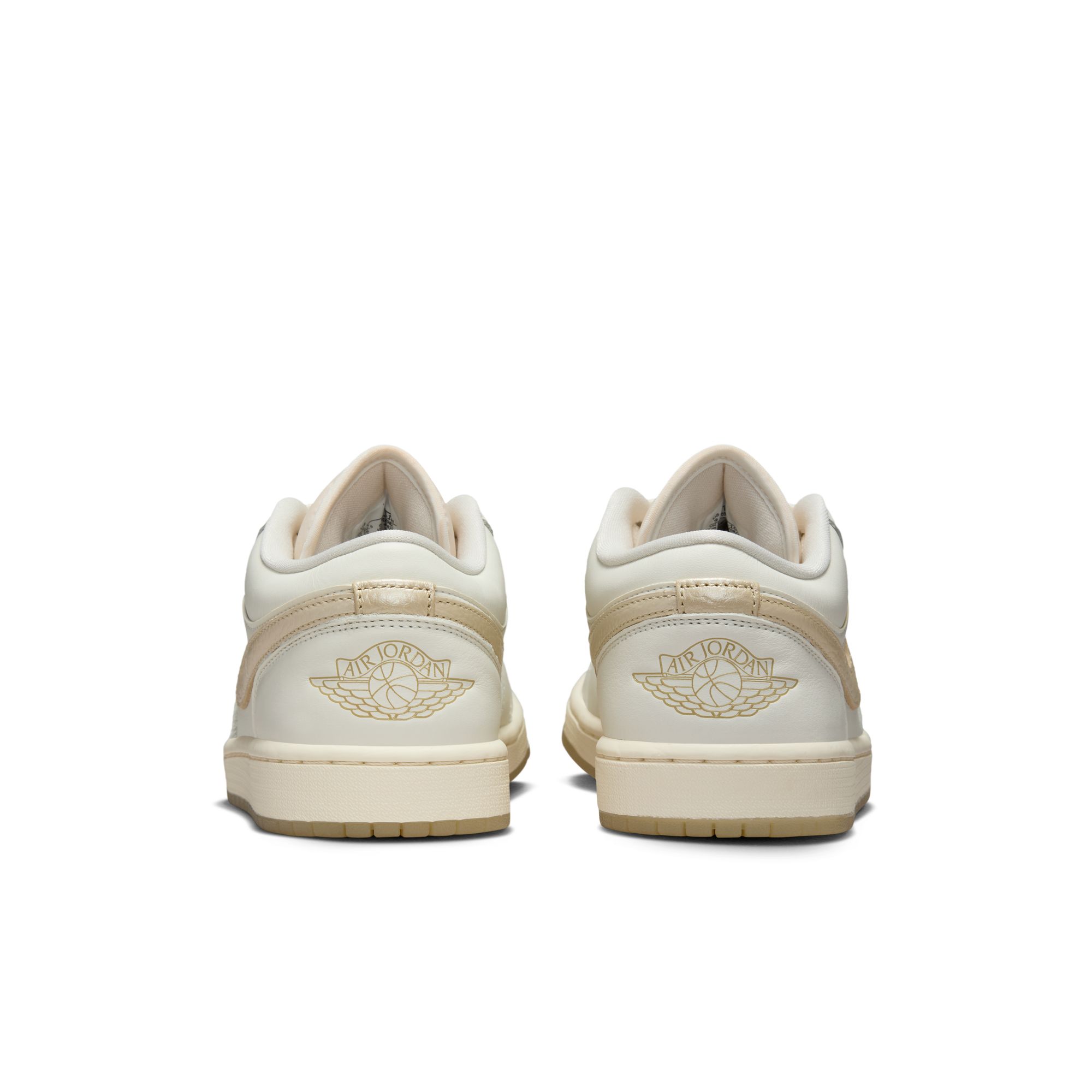 WMNS AIR JORDAN 1 LOW SE image number null