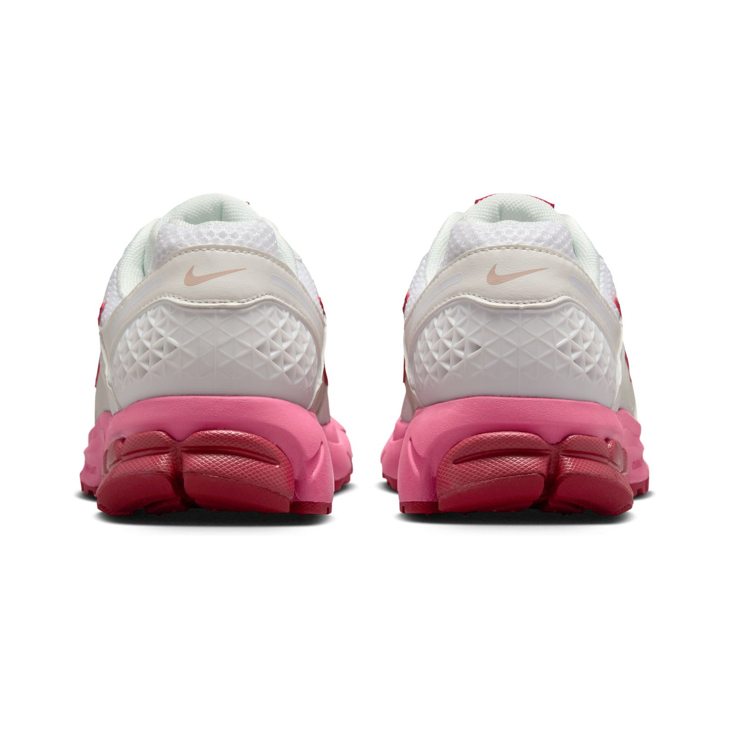 W NIKE ZOOM VOMERO 5 image number null
