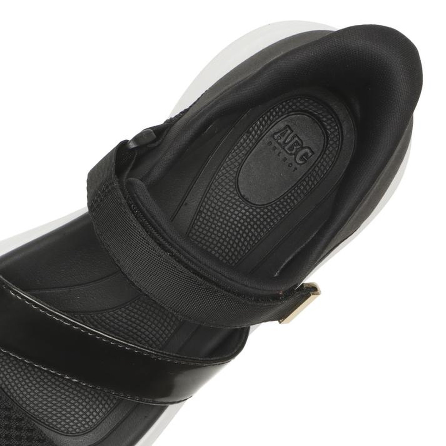 CL 3 LINE SANDAL image number null
