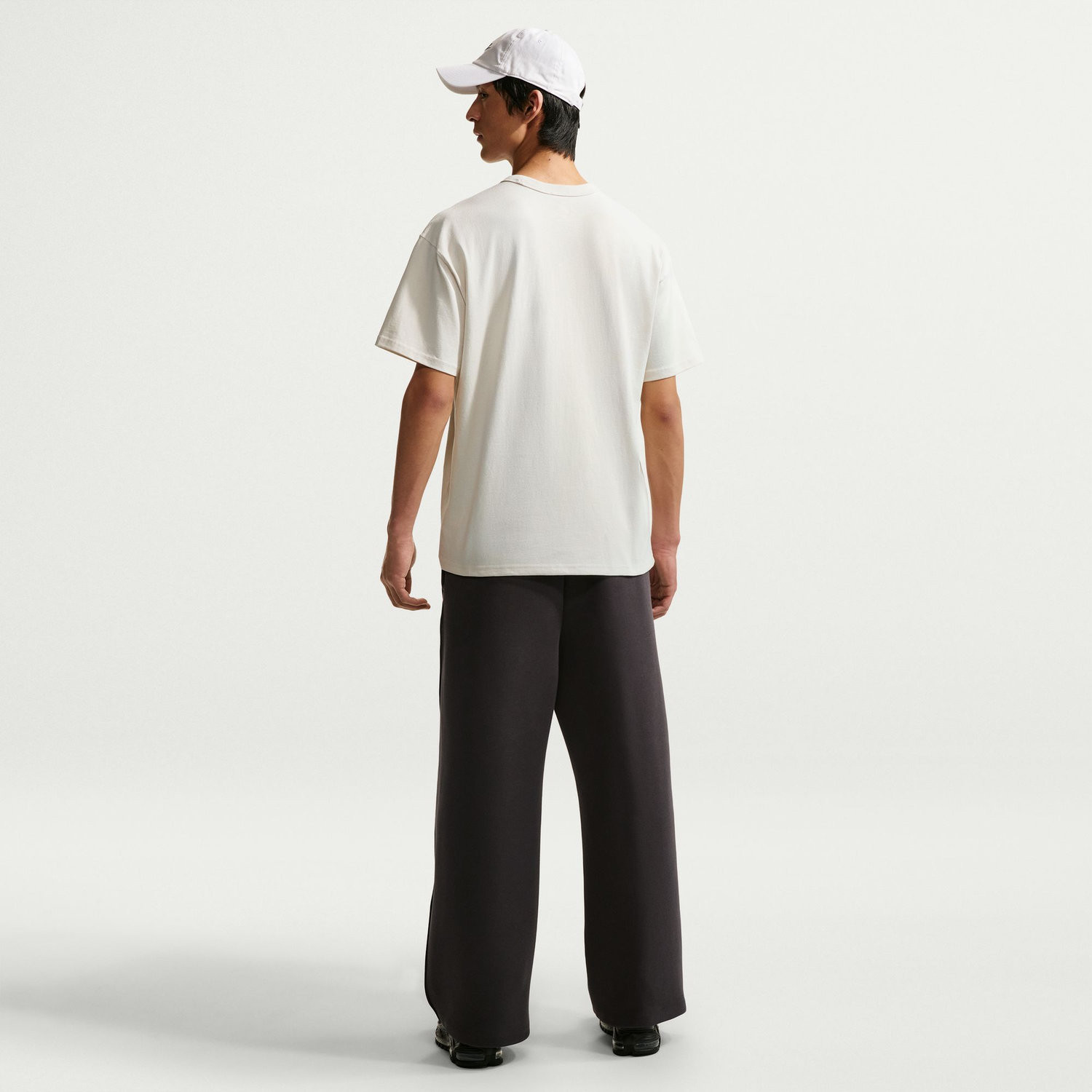 Nike Sportswear Premium Essentials image number null