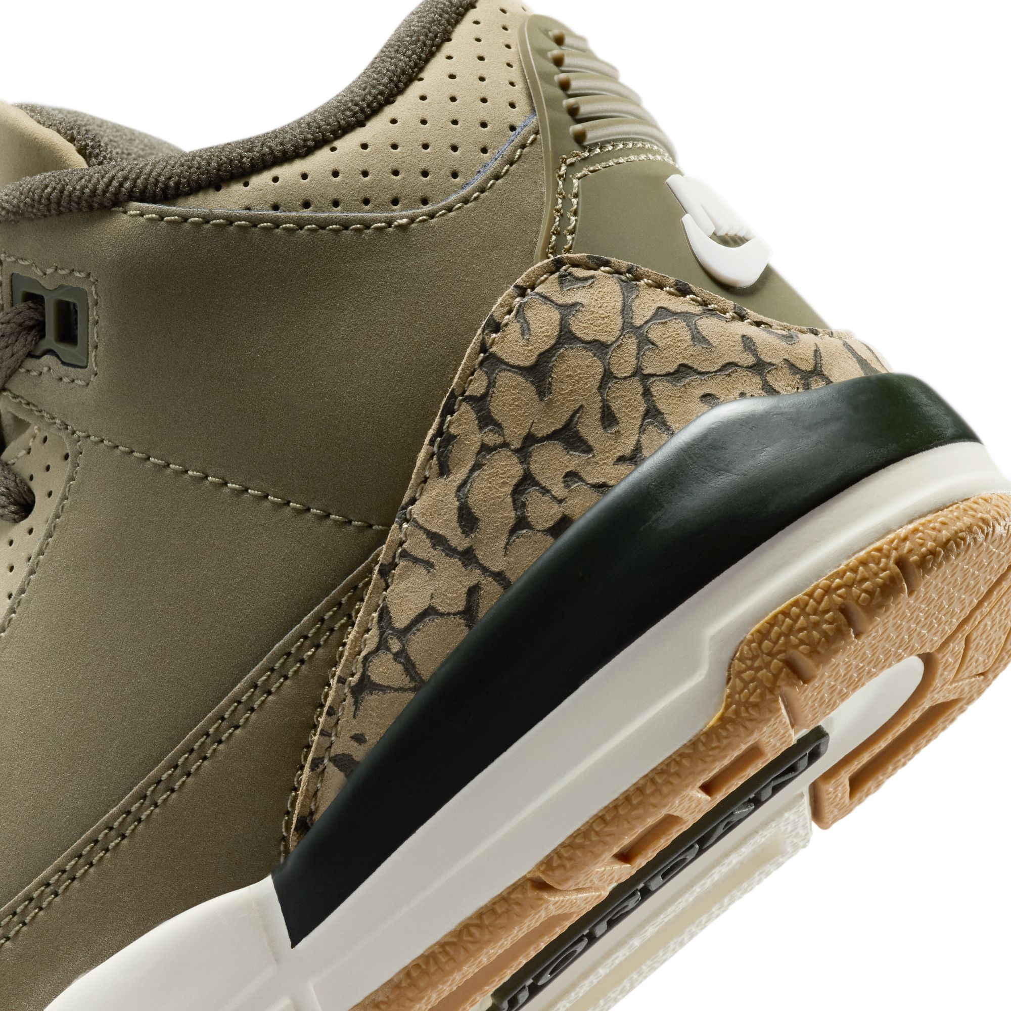 JORDAN 3 RETRO image number null