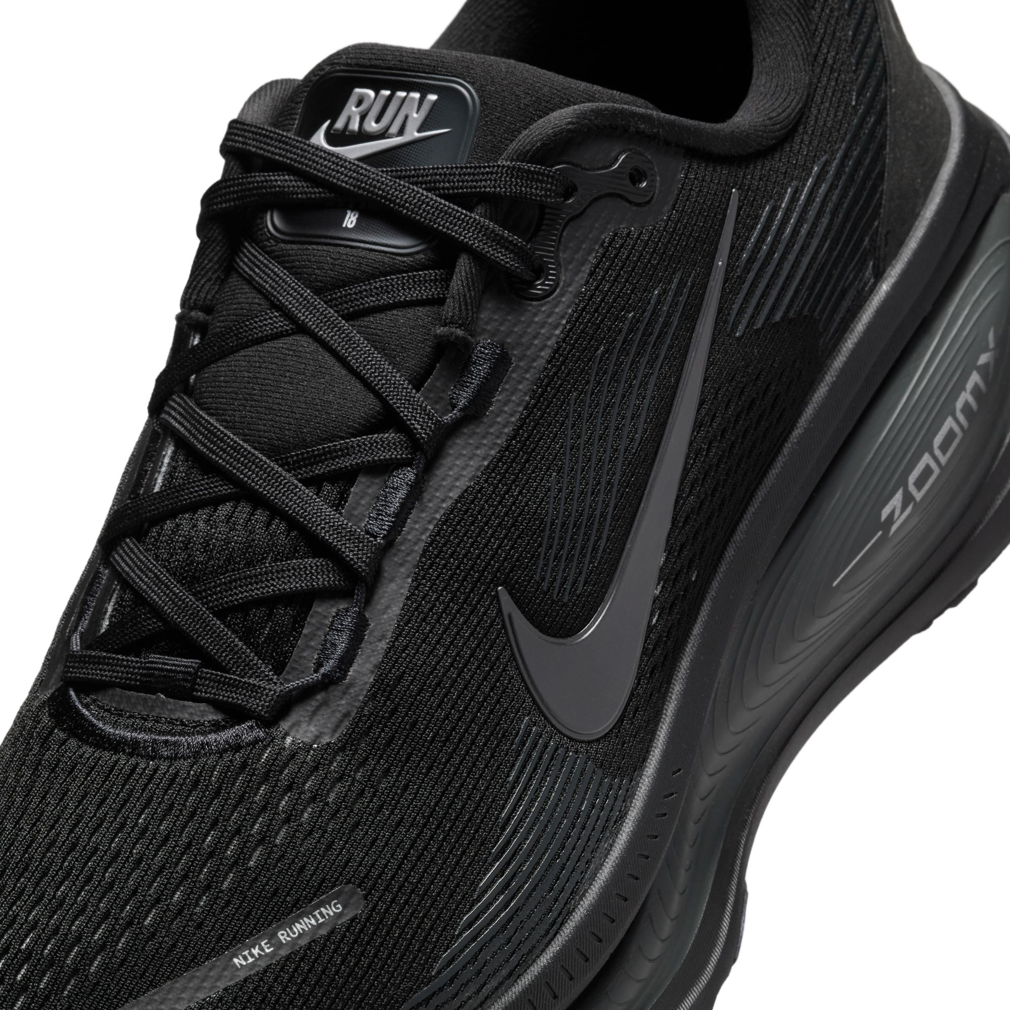 Nike Vomero 18 image number null