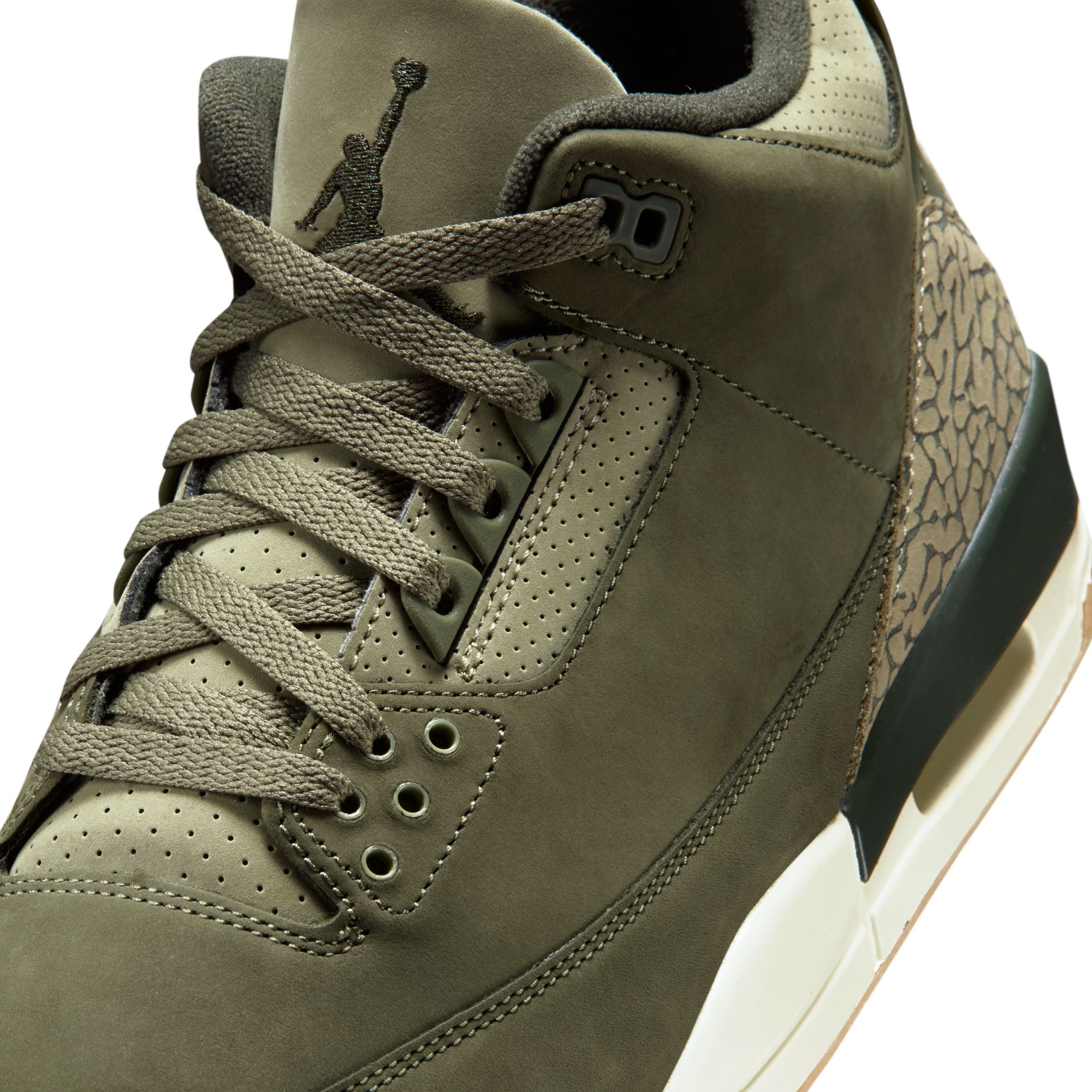 Air Jordan 3 Retro "Medium Olive" image number null