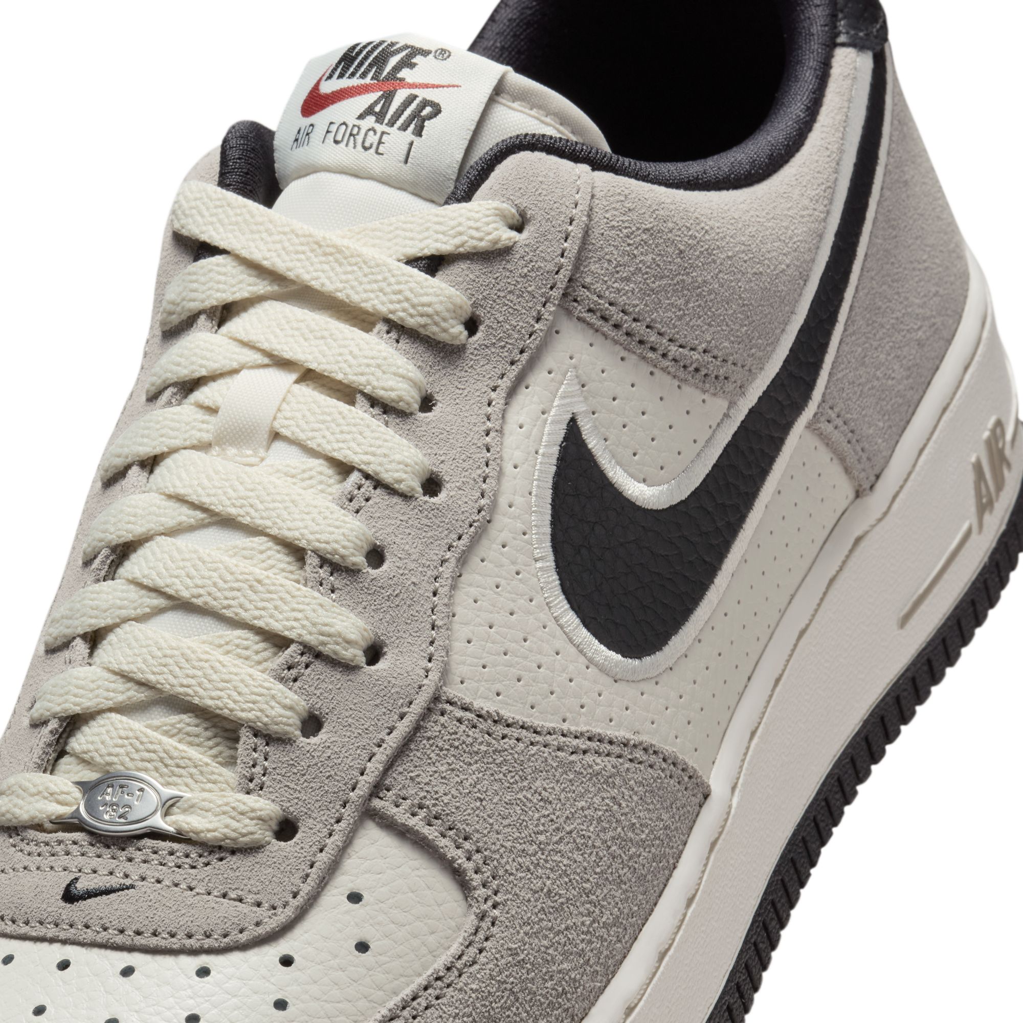 Nike Air Force 1 '07 LV8 image number null