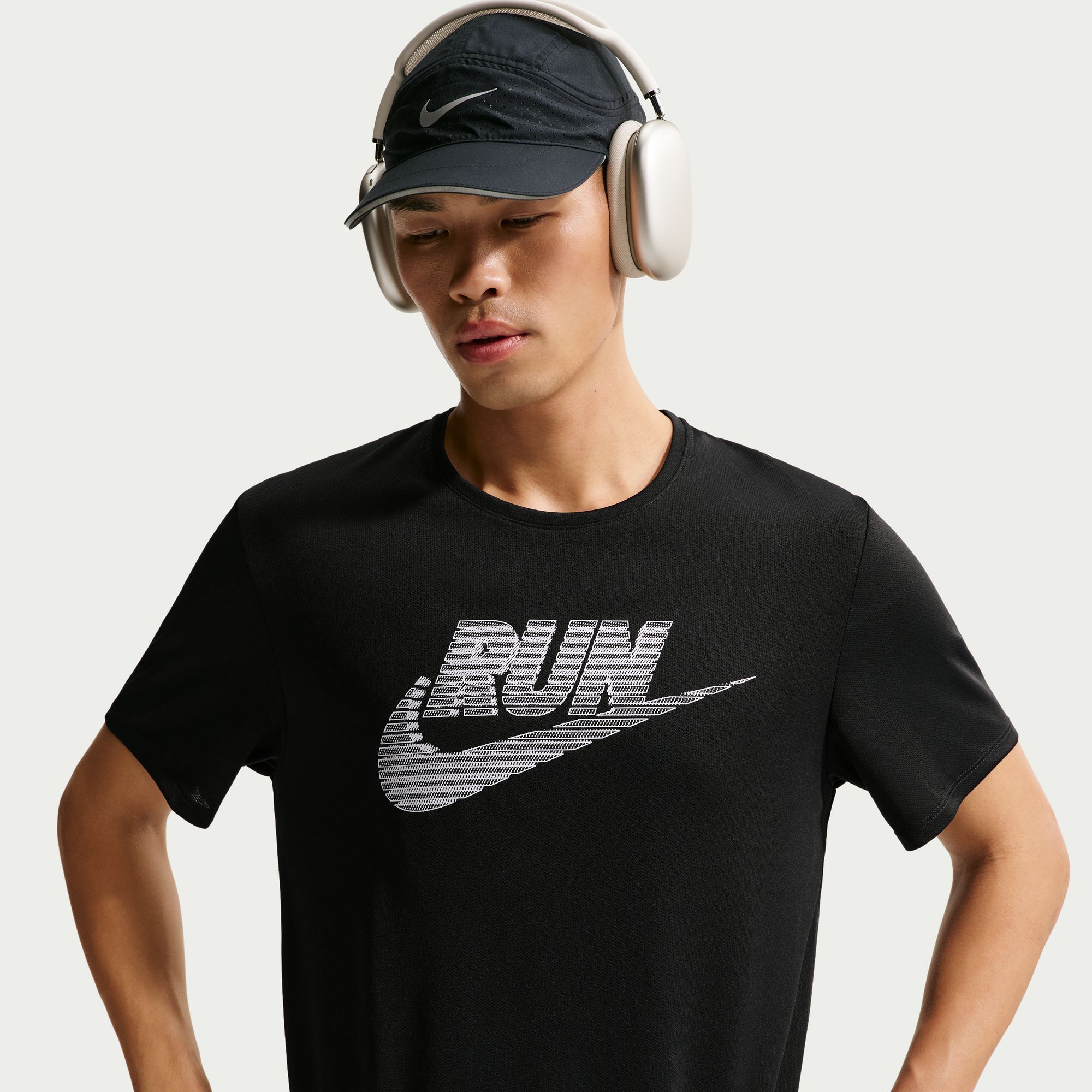 Nike Miler image number null