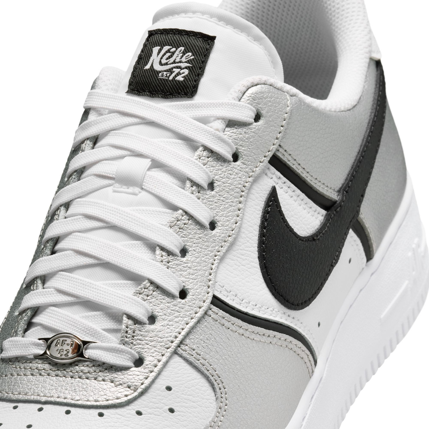 AIR FORCE 1 ''07 LV8 SPORT image number null