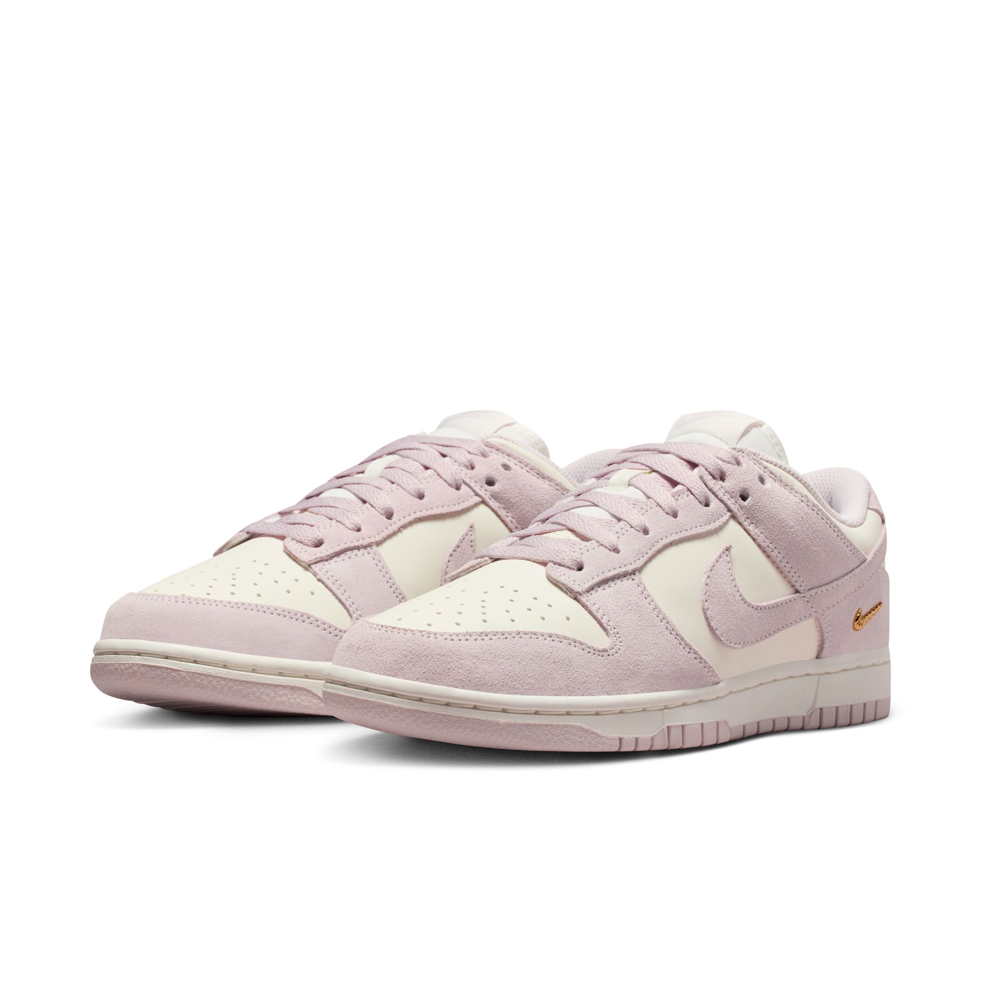Nike Dunk Low Suede image number null