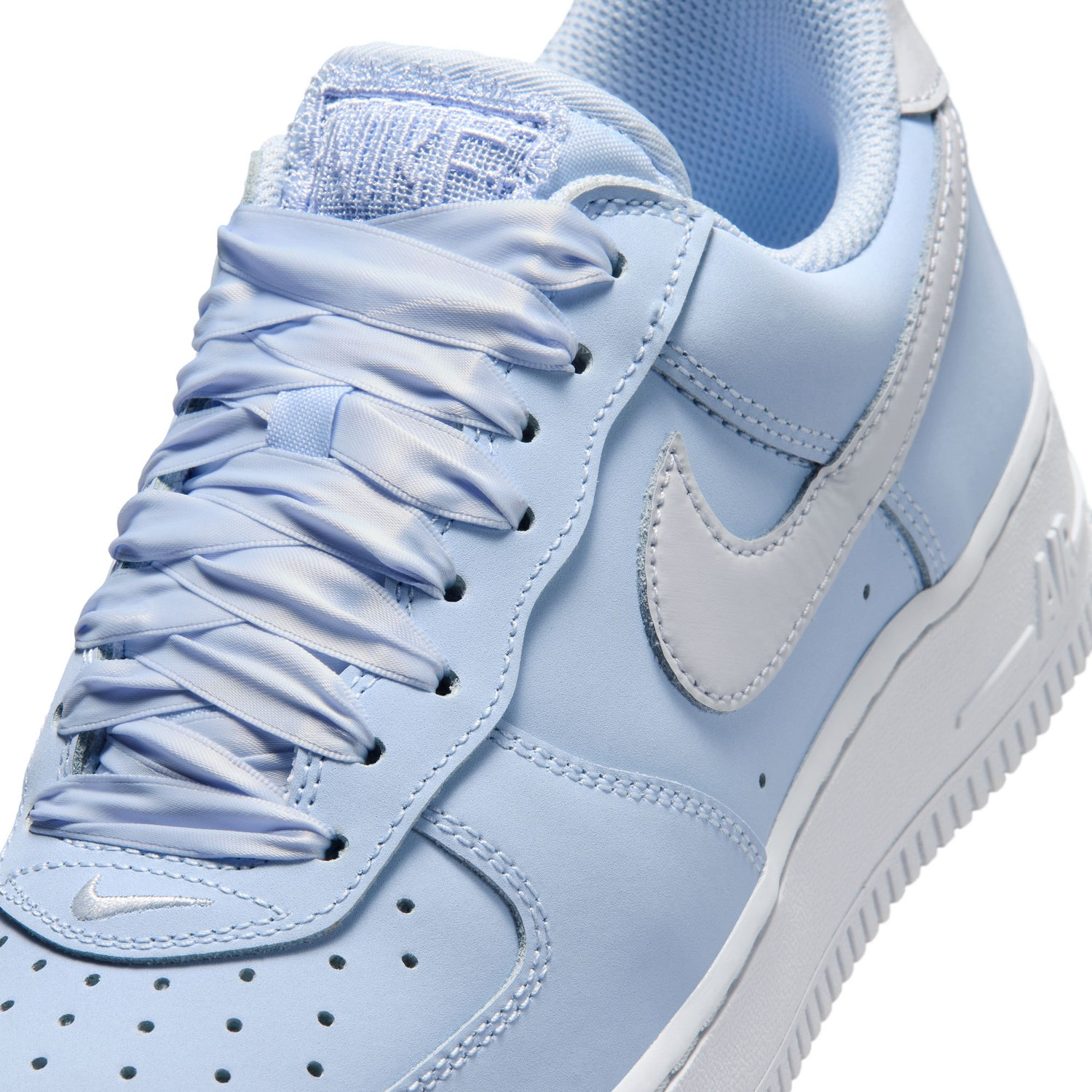 W  AIR FORCE 1 RETRO PRM image number null