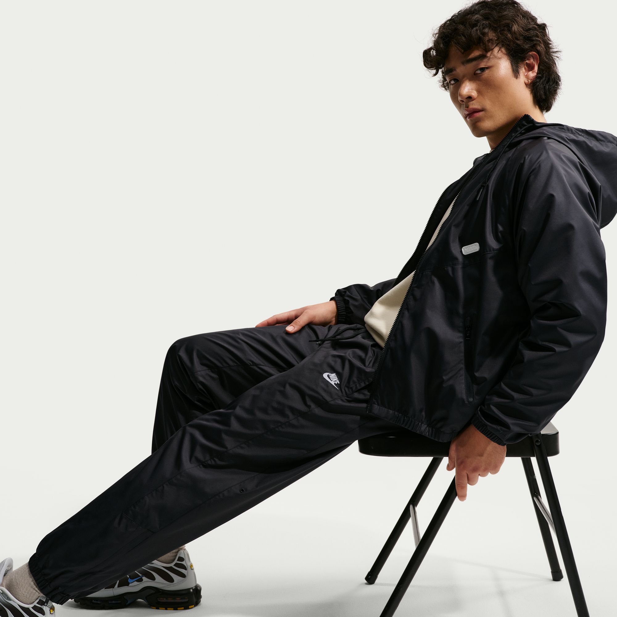 Nike Windrunner image number null