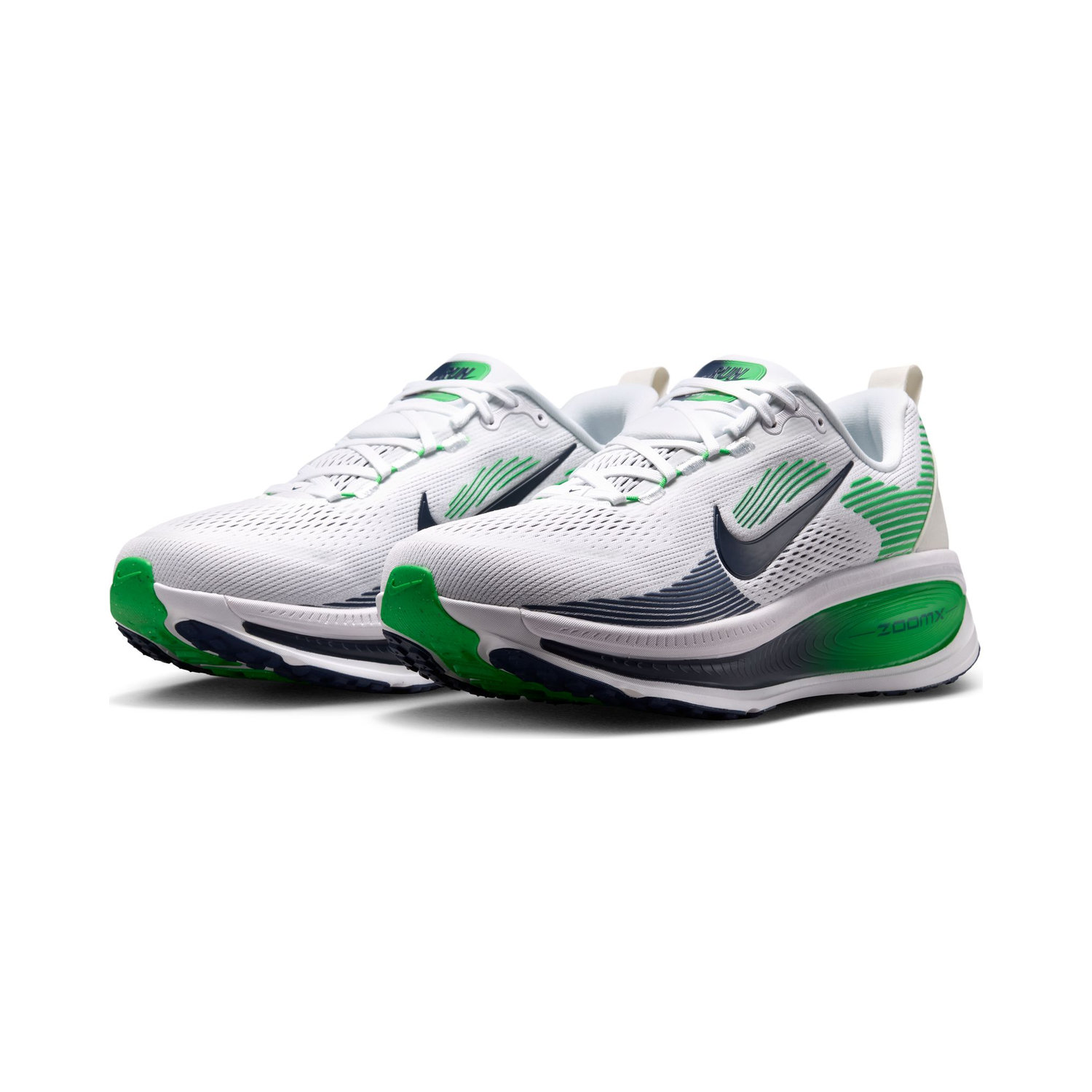 NIKE VOMERO 18 image number null