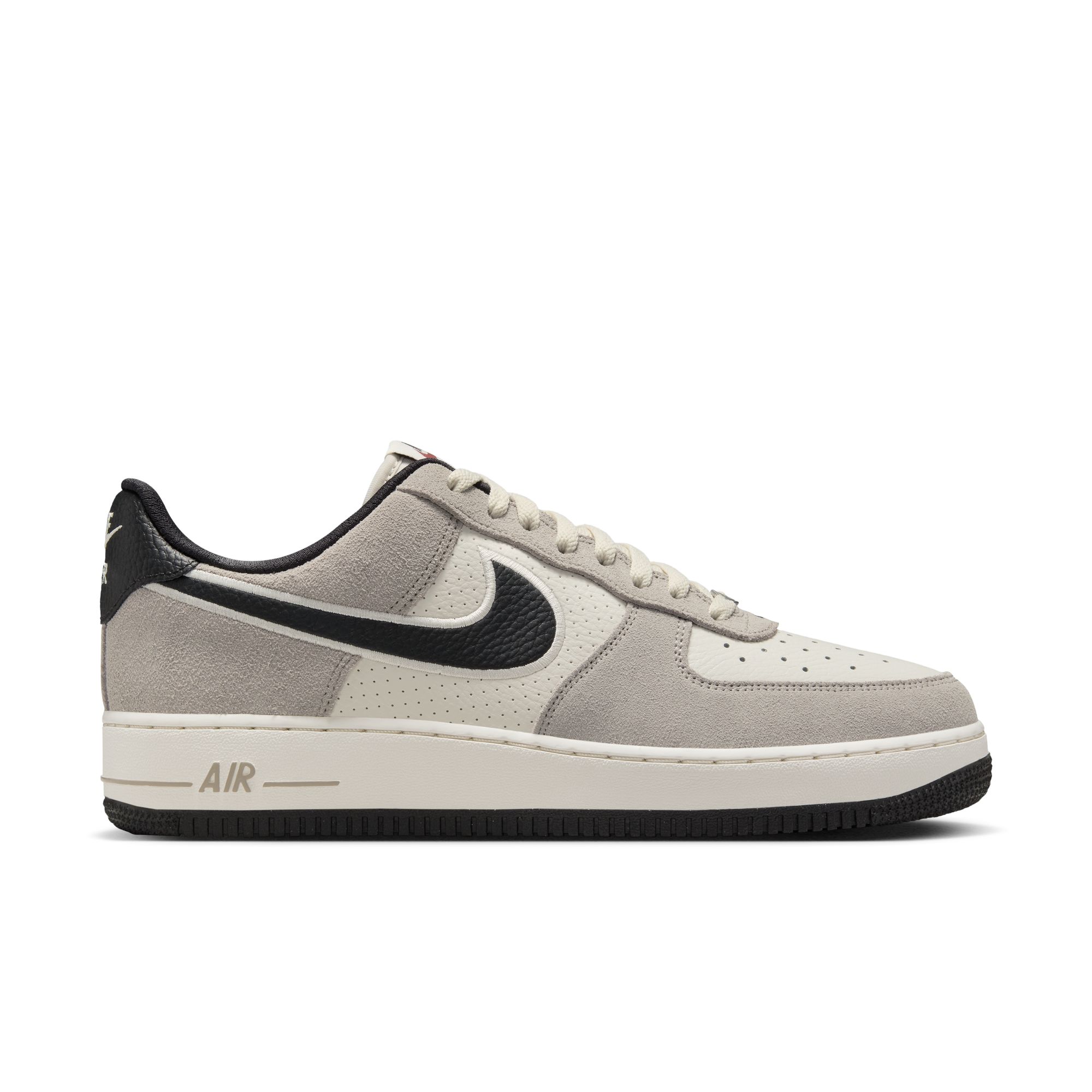 Nike Air Force 1 '07 LV8 image number null