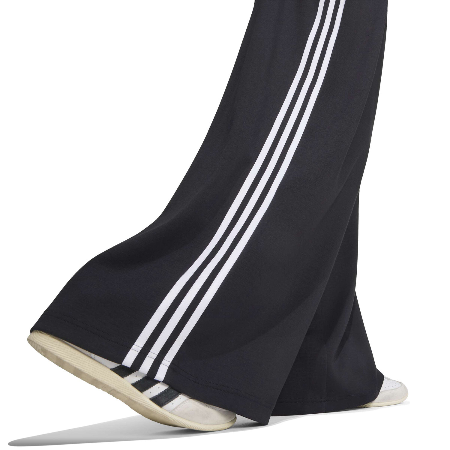 ADILUNA SEASON 2 x JENNIE PLEATED TRACK image number null