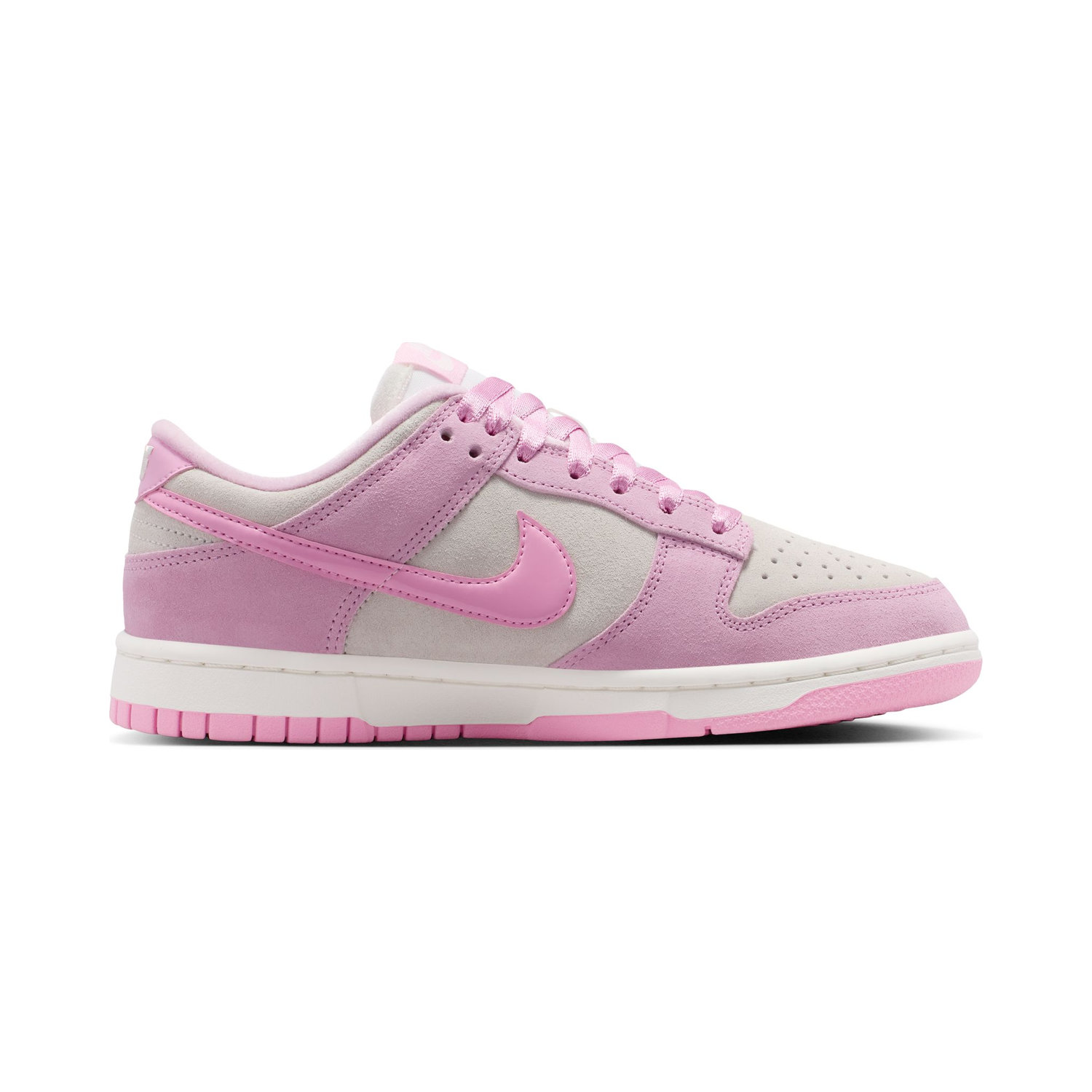WMNS NIKE DUNK LOW SE FEMME image number null