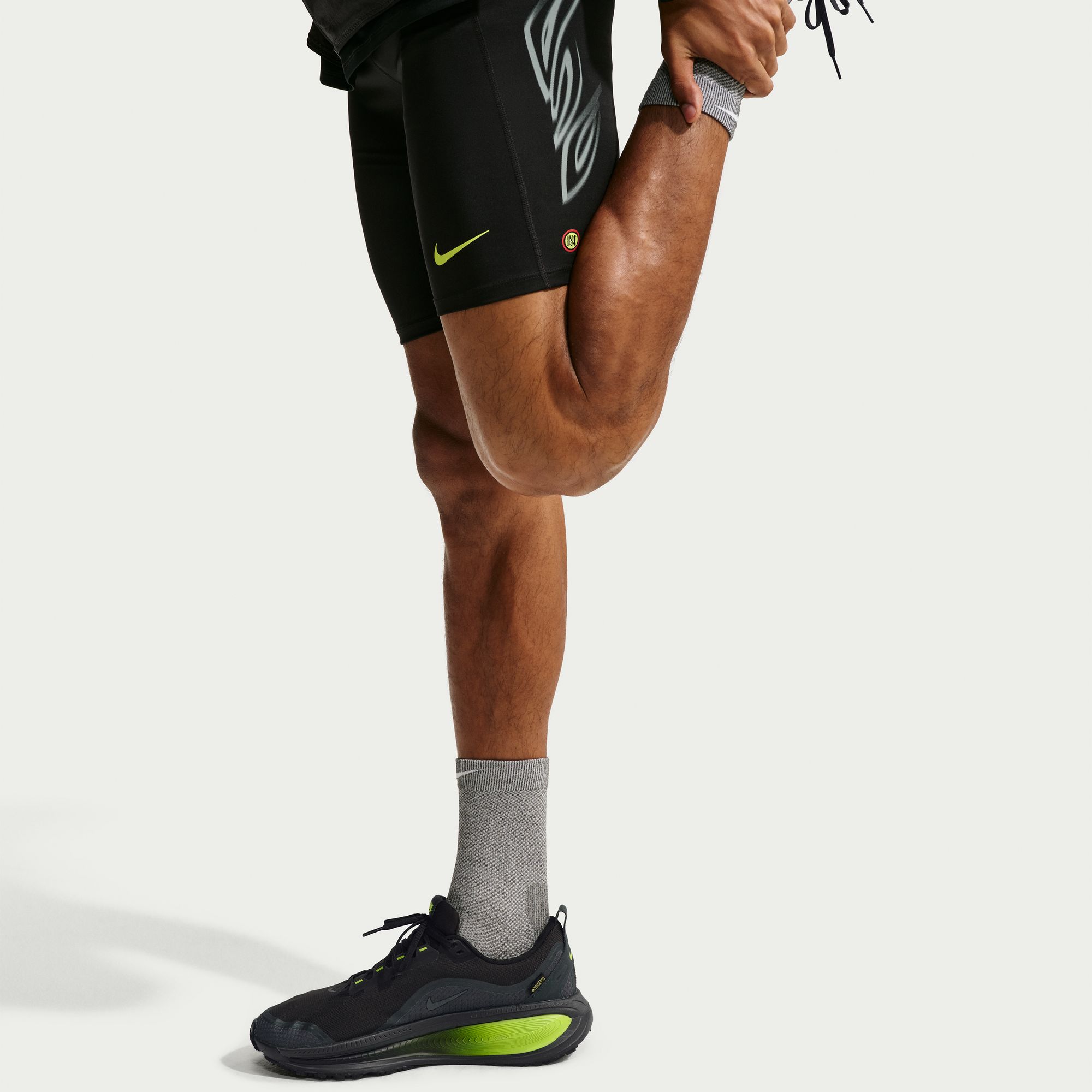 Nike Vomero 18 GORE-TEX image number null