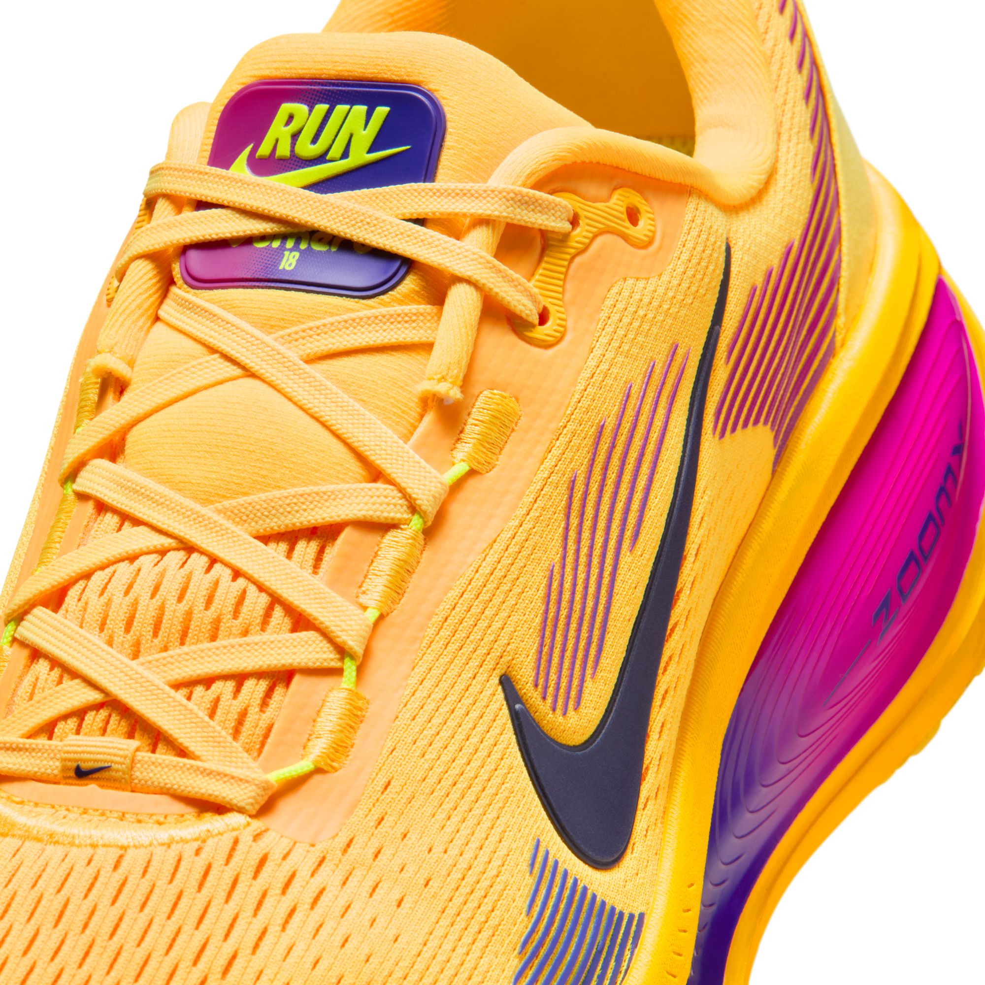Nike Vomero 18 image number null