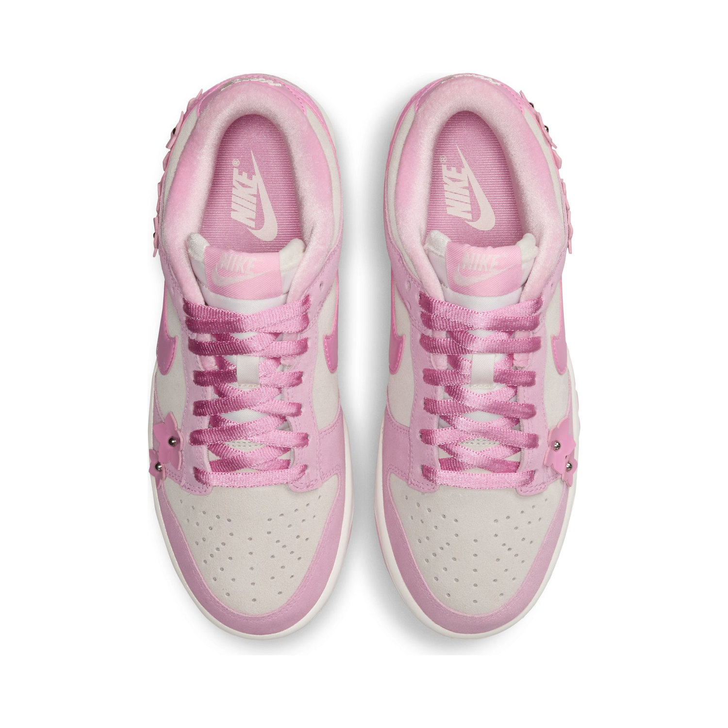 WMNS NIKE DUNK LOW SE FEMME image number null
