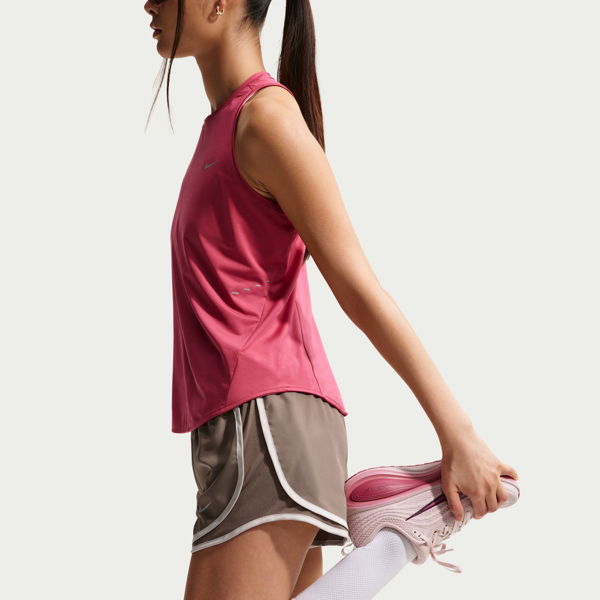 Nike Tempo image number null