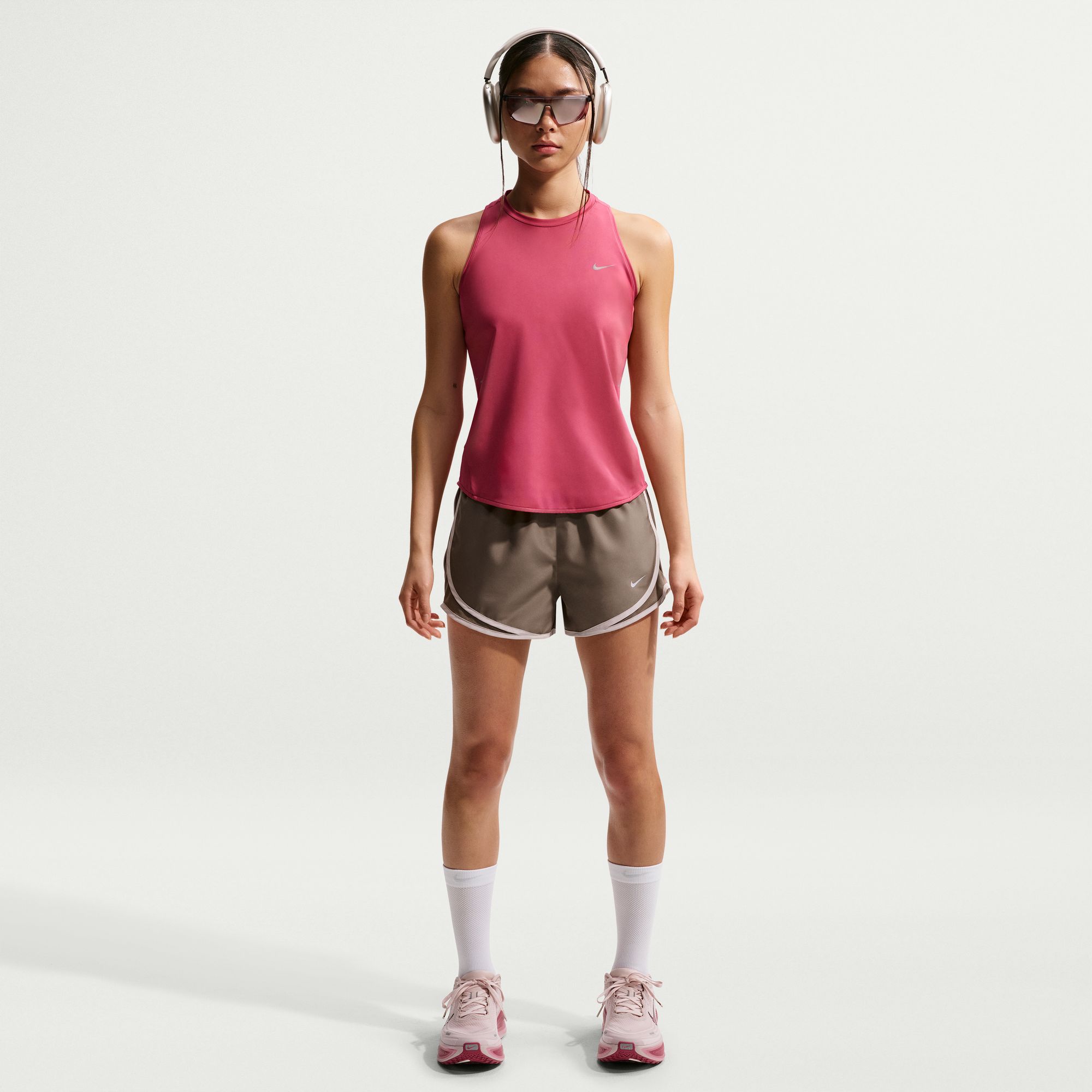 Nike Tempo image number null