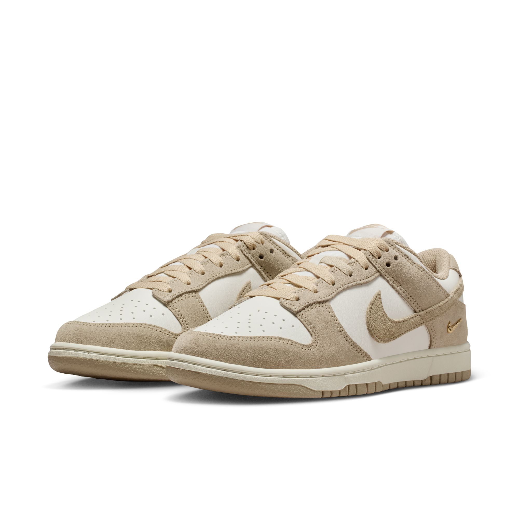 Nike Dunk Low Suede image number null