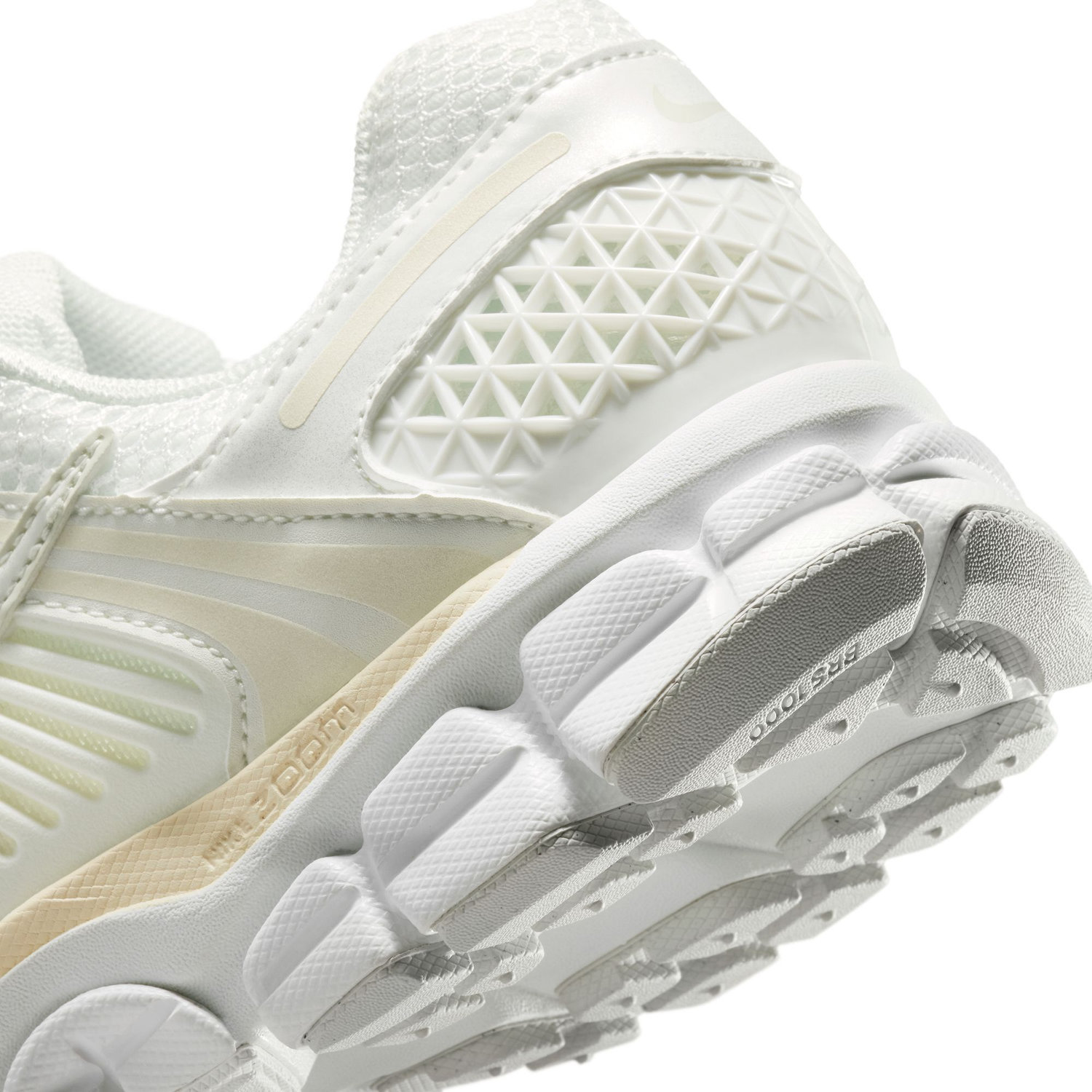 Nike Zoom Vomero 5 image number null