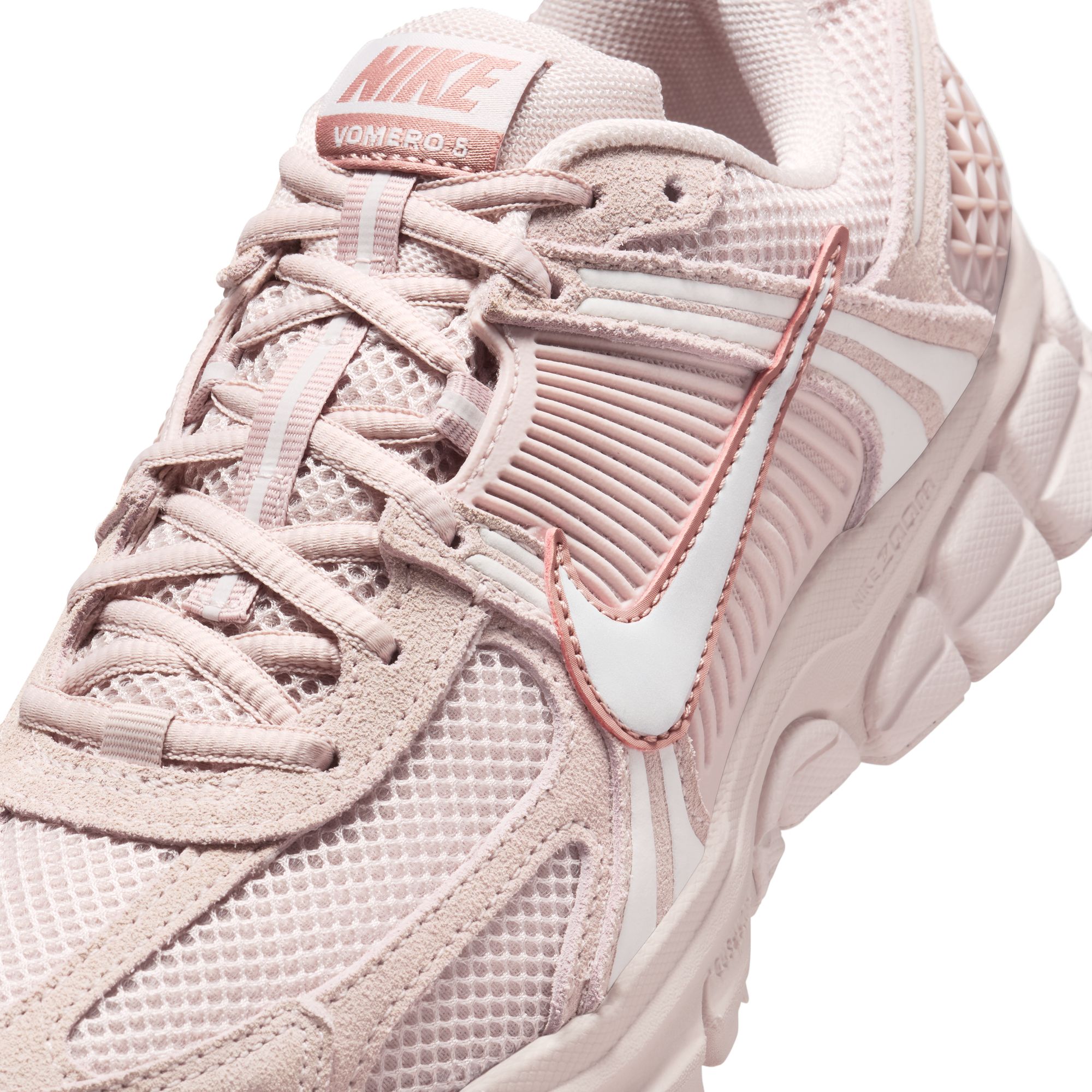 NIKE ZOOM VOMERO 5 image number null