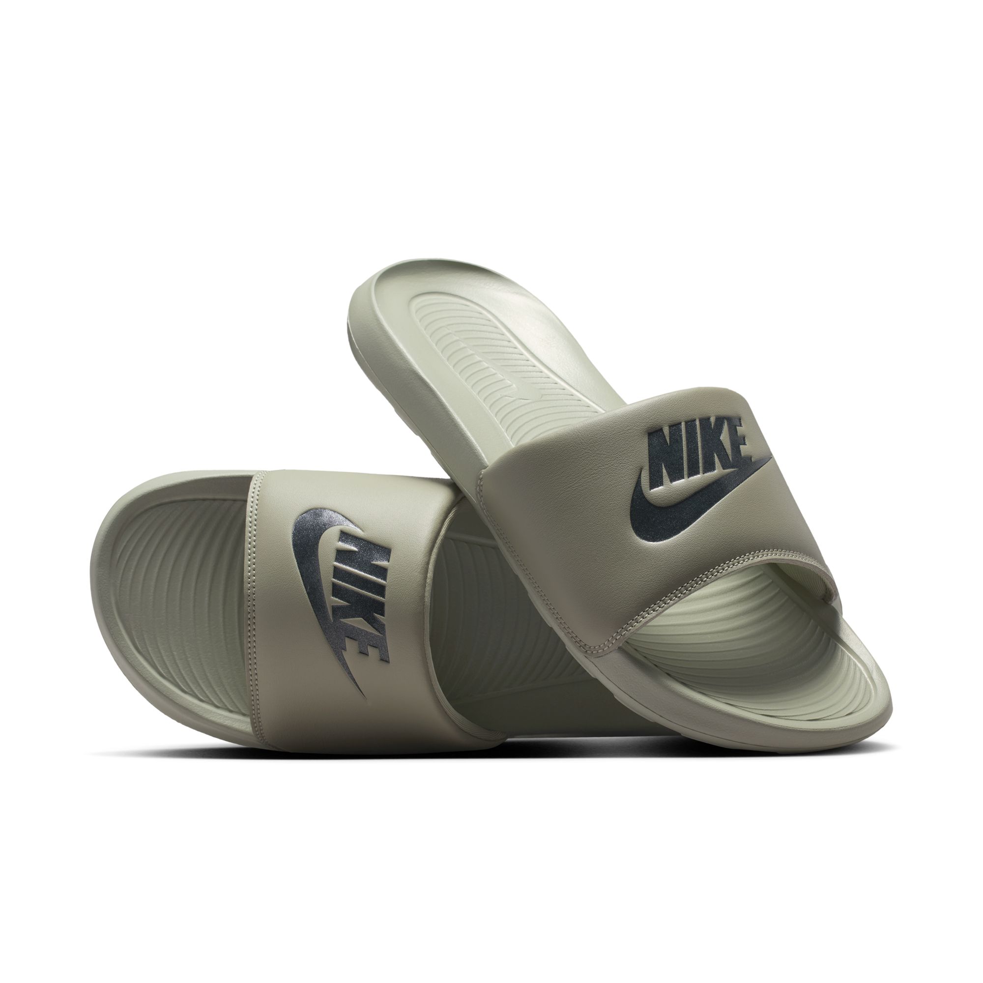 Nike Victori One image number null