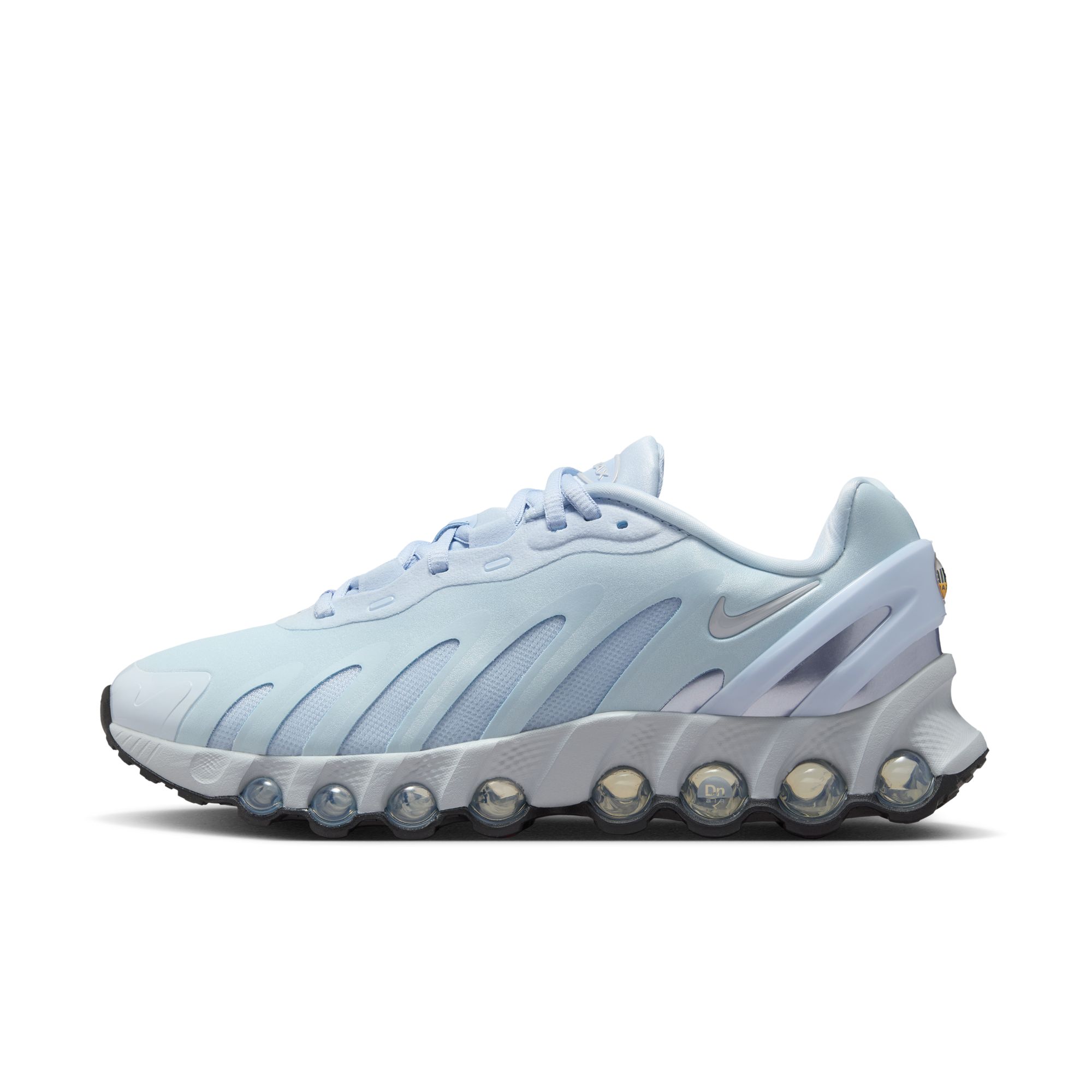NIKE AIR MAX DN8