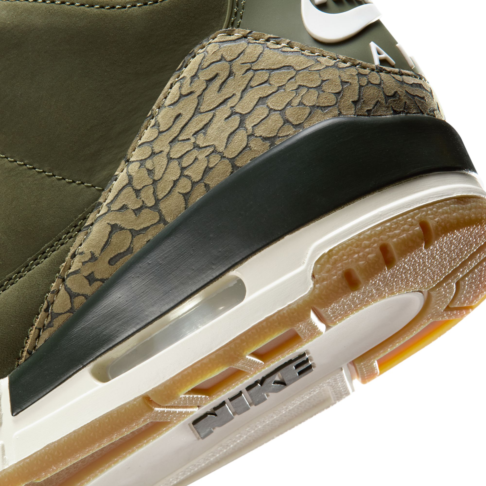 Air Jordan 3 Retro "Medium Olive" image number null