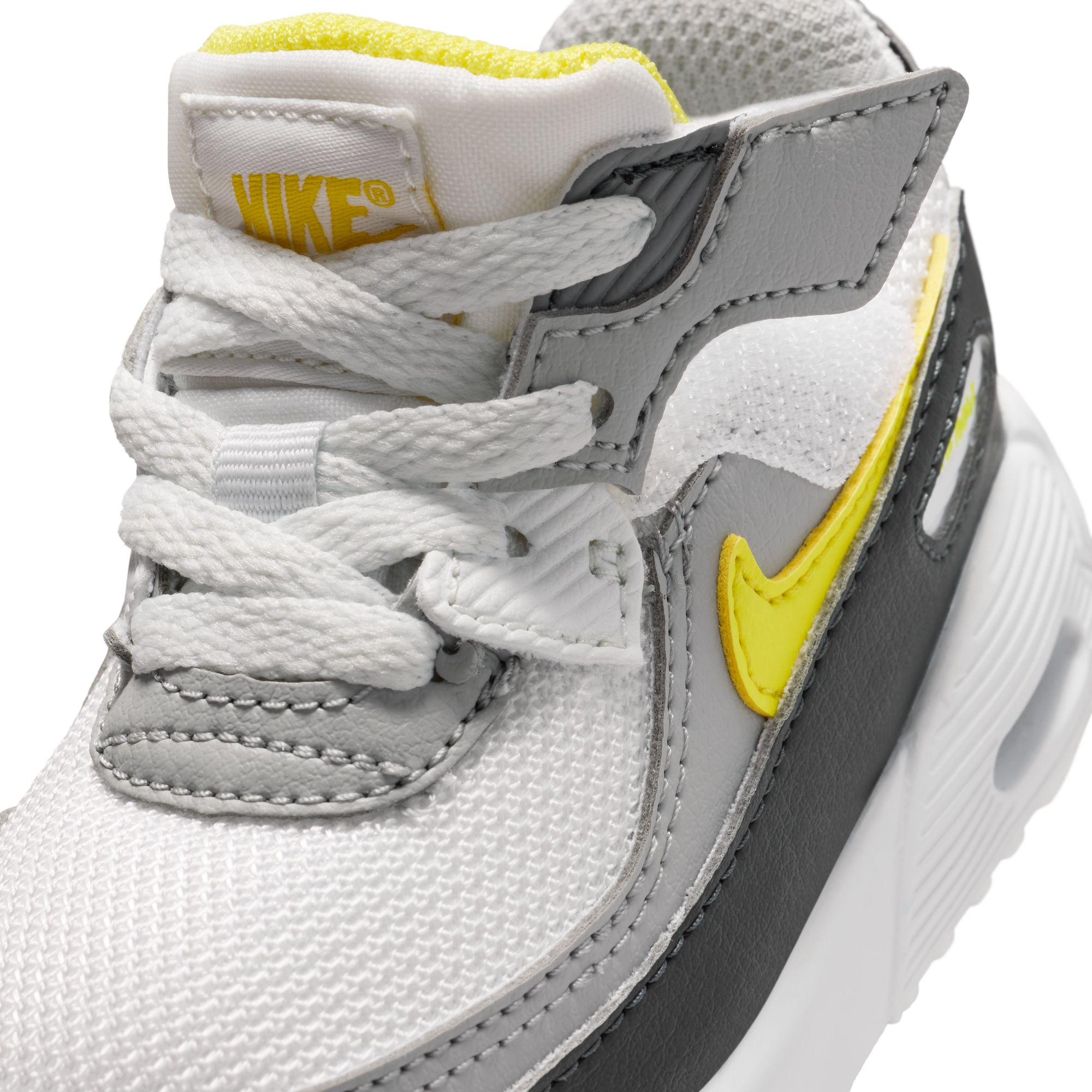 Nike Air Max 90 EasyOn image number null