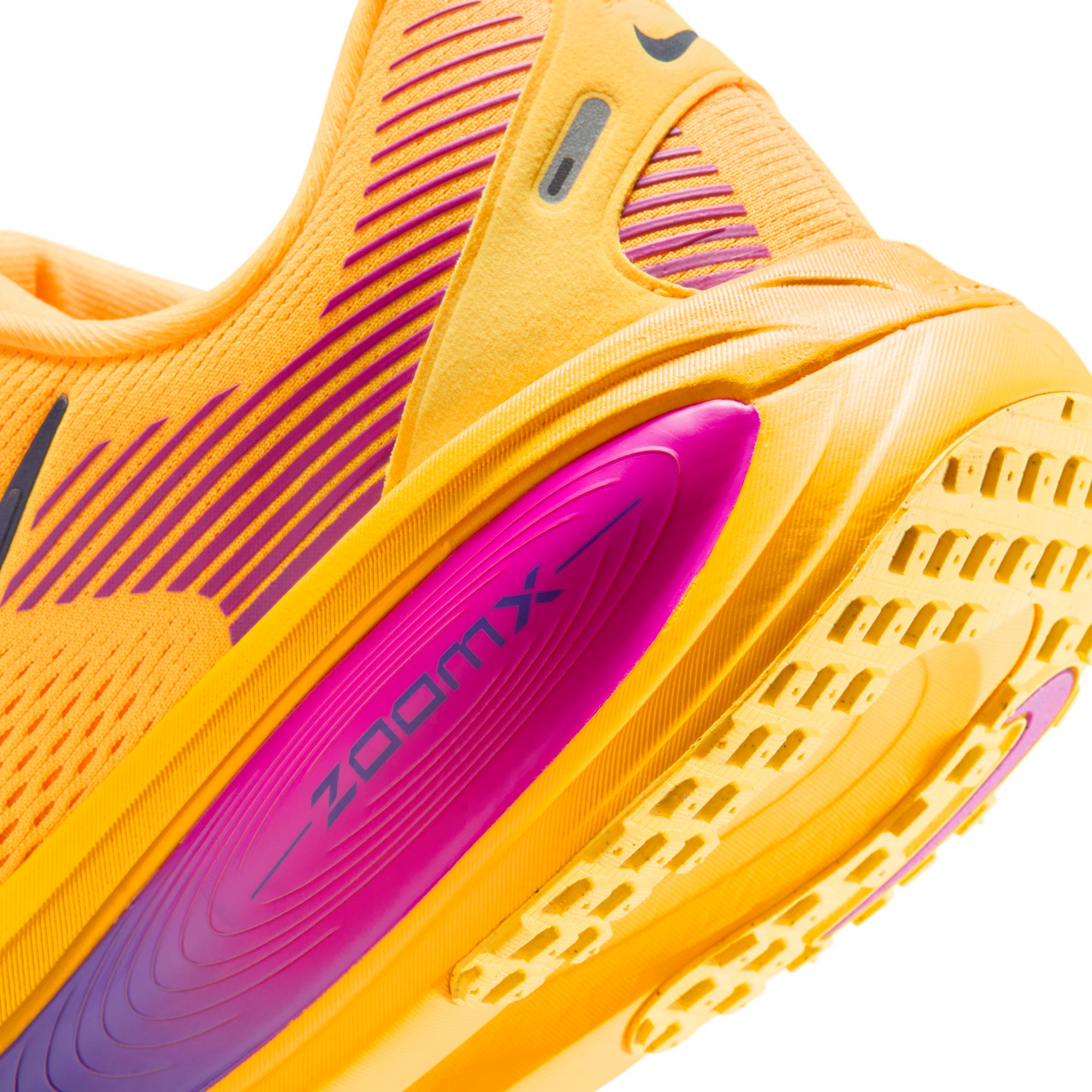 Nike Vomero 18 image number null