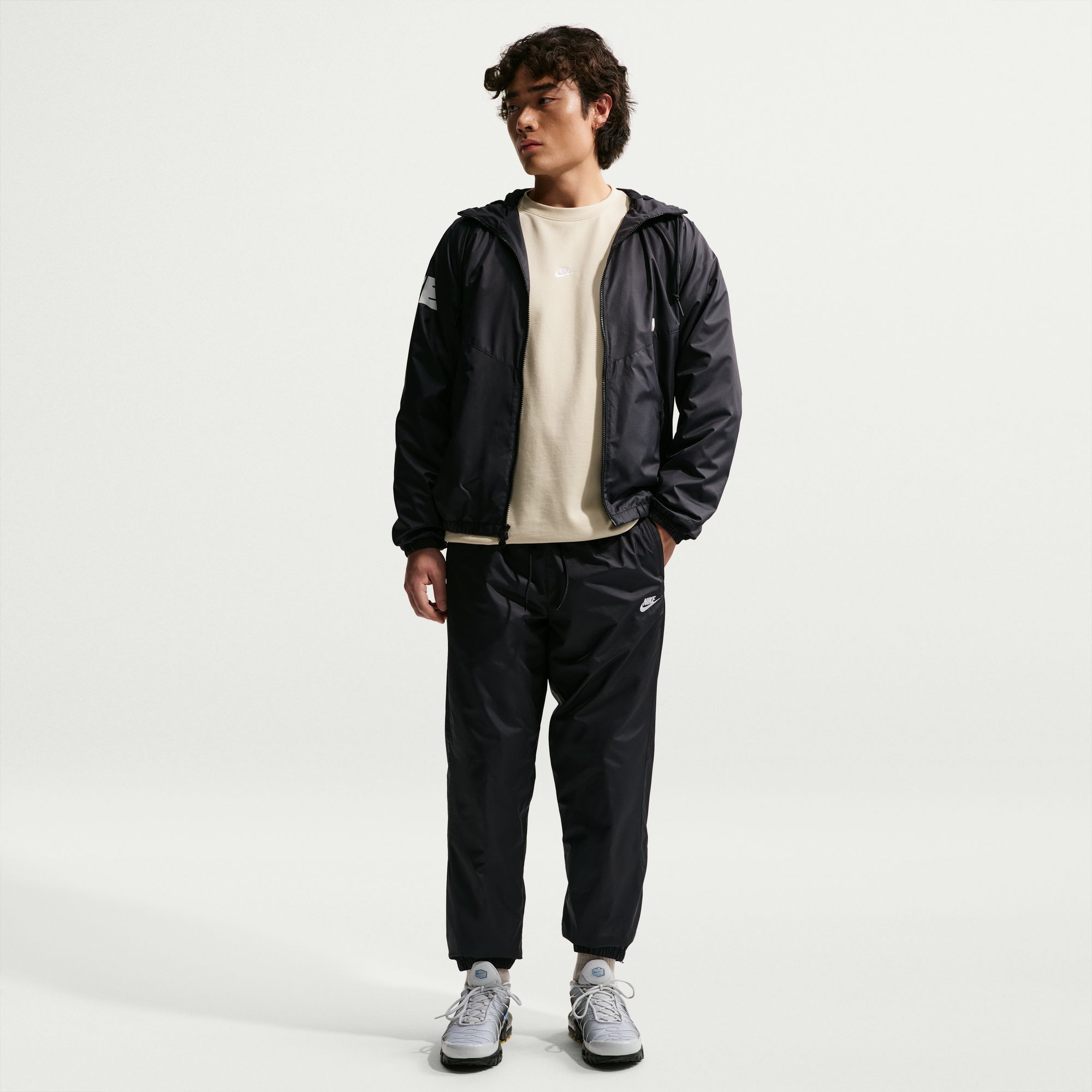 Nike Windrunner image number null
