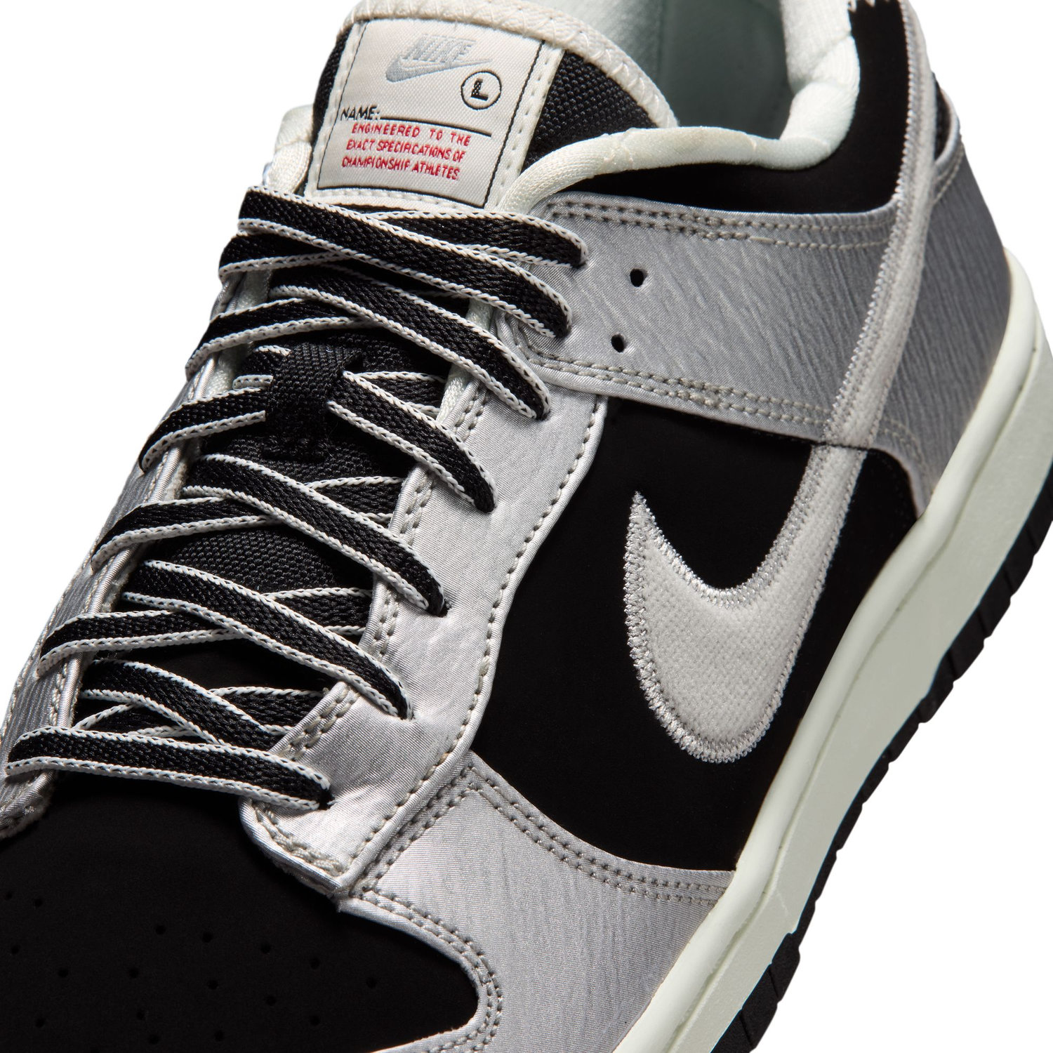 NIKE DUNK LOW RETRO image number null