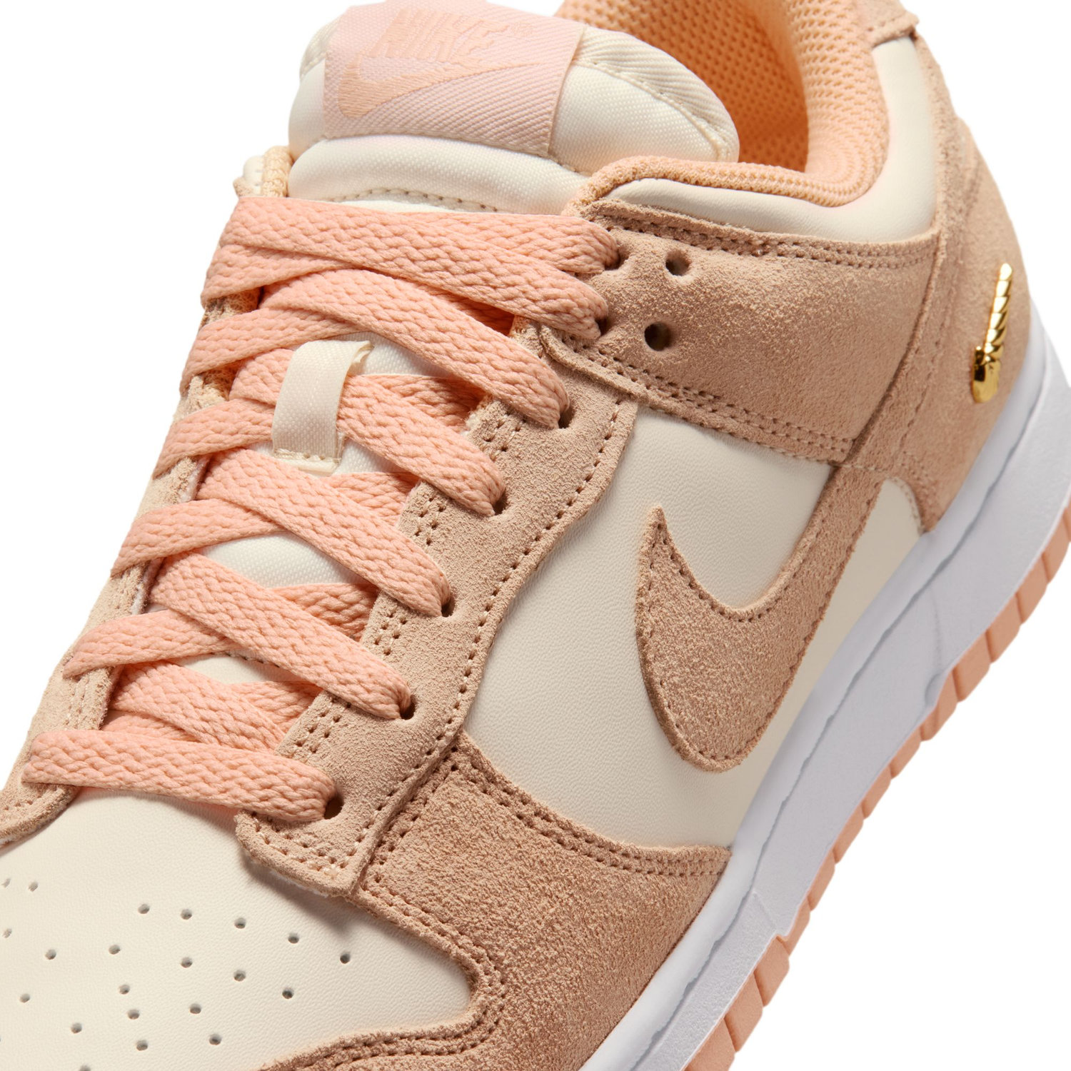 WMNS NIKE DUNK LOW image number null