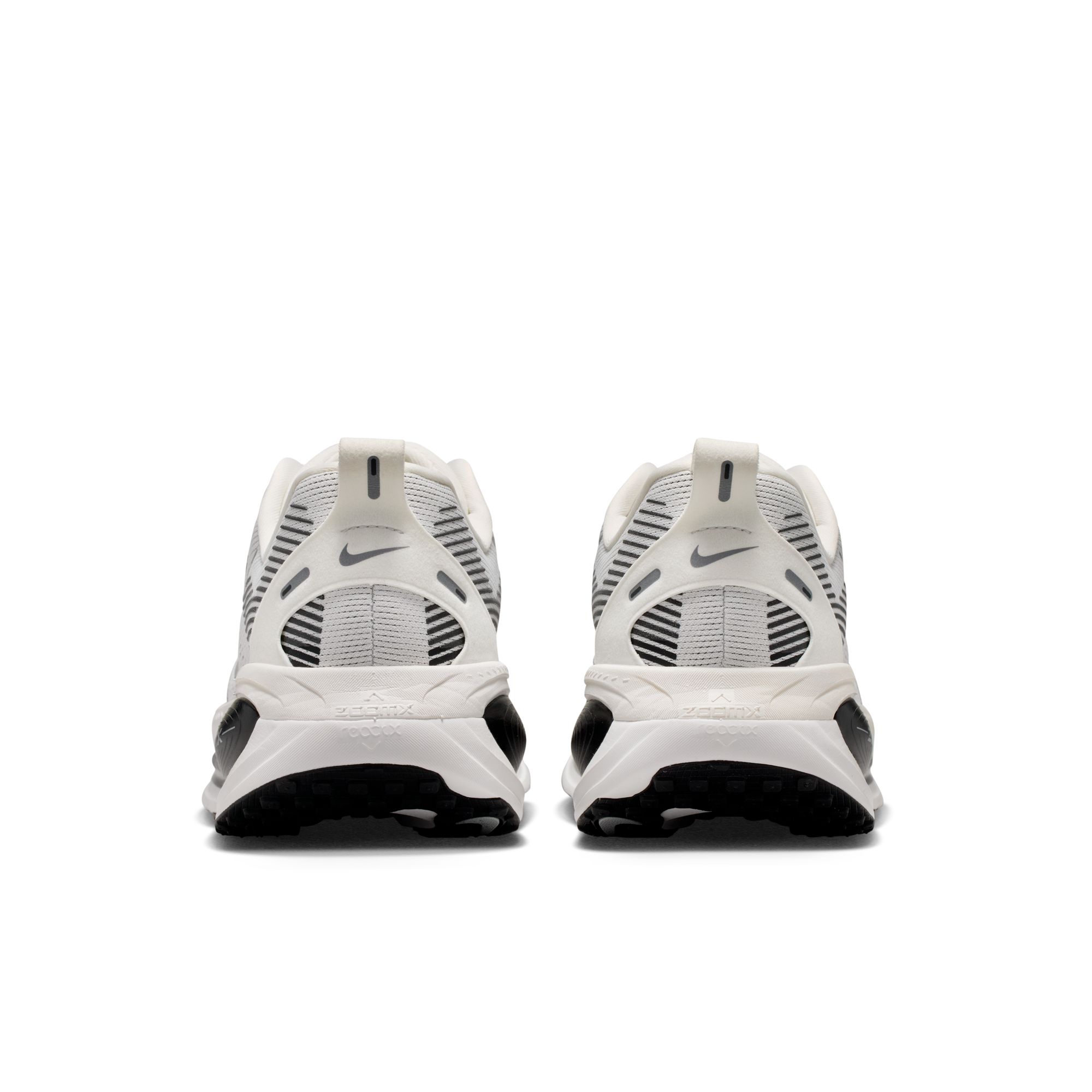 NIKE VOMERO 18 RR image number null