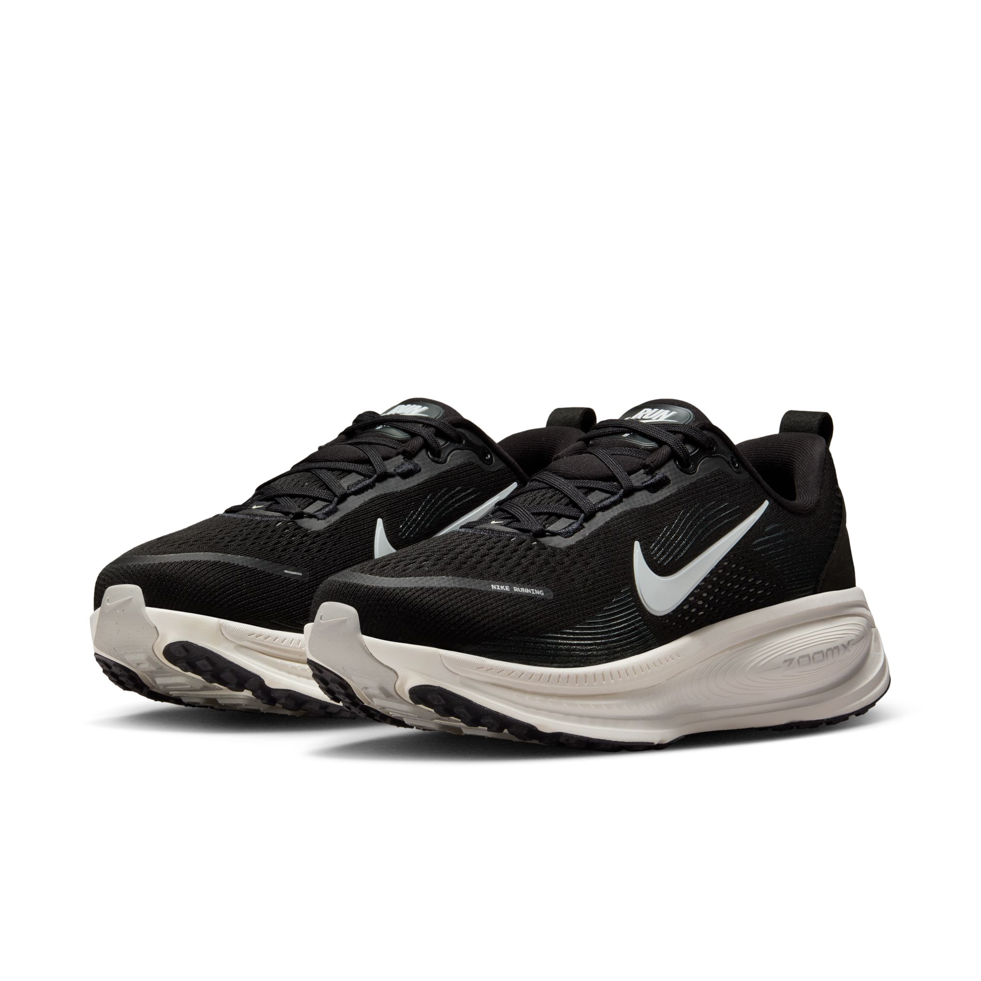 NIKE VOMERO 18 image number null