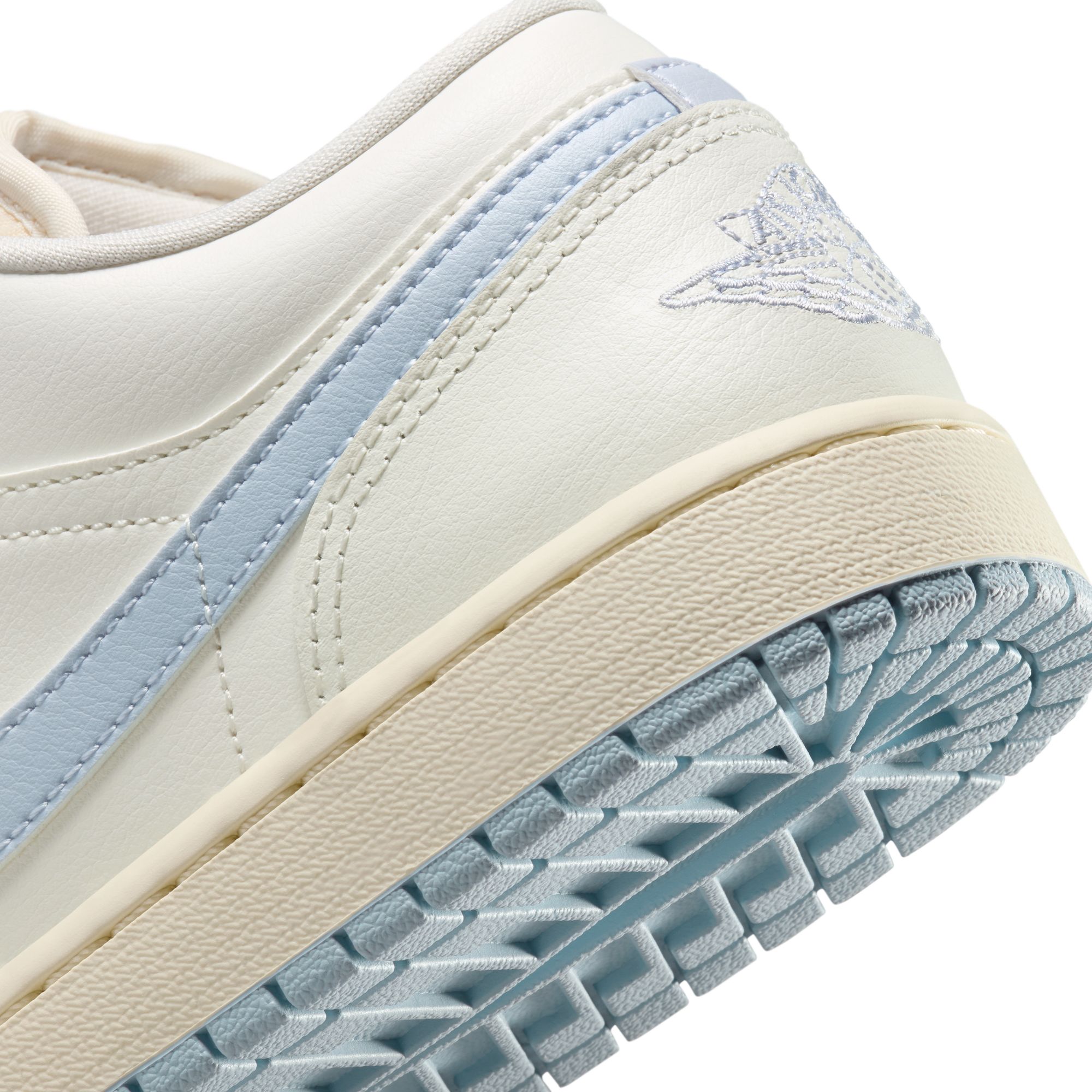 AIR JORDAN 1 LOW image number null