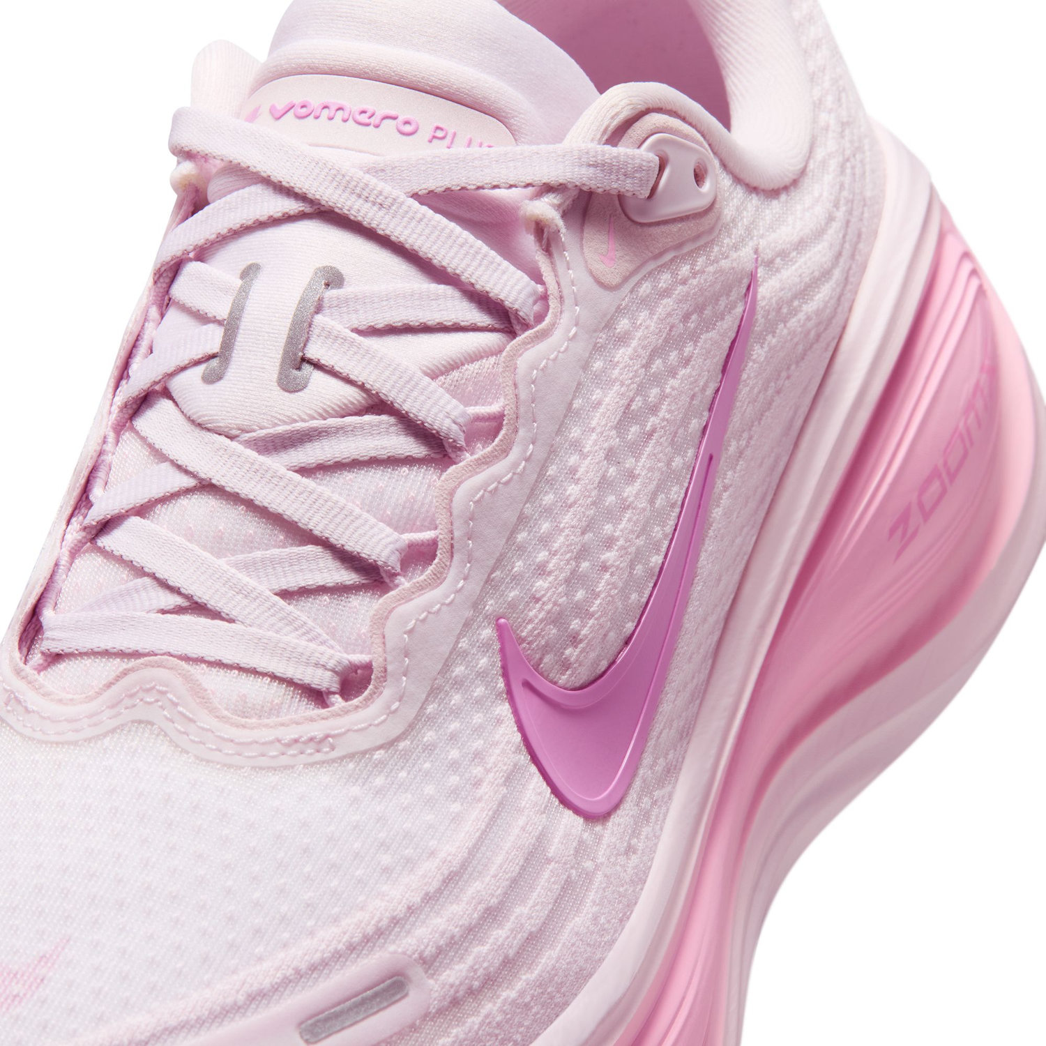 W NIKE VOMERO PLUS image number null
