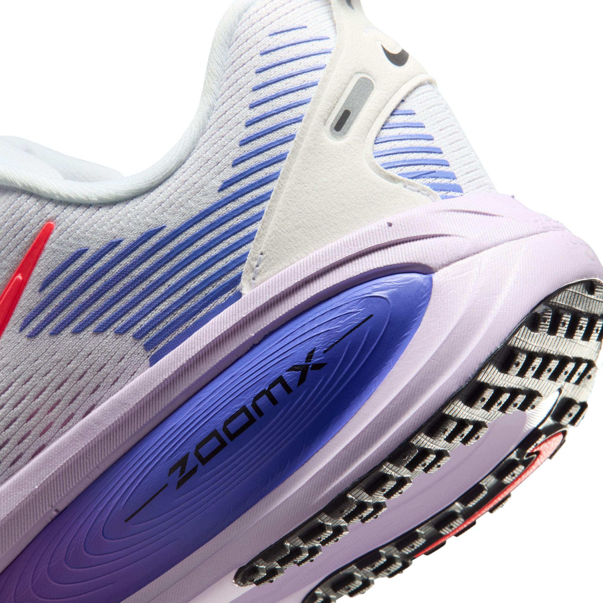 Nike Vomero 18 image number null