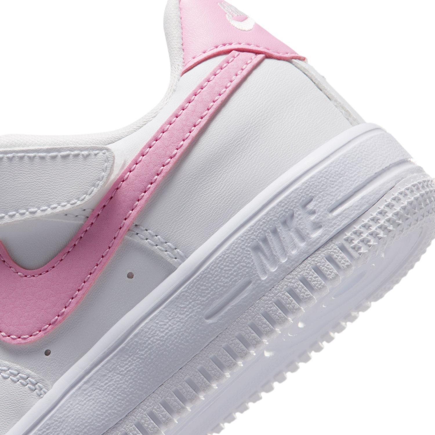 Nike Force 1 Low EasyOn image number null