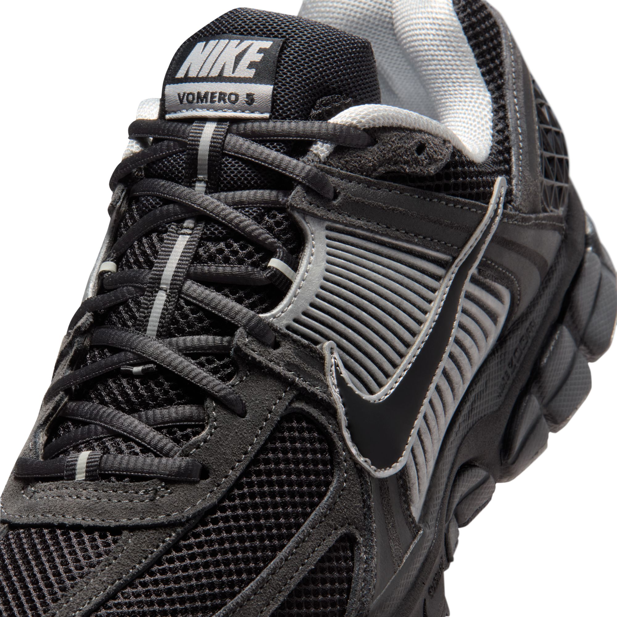 Nike Zoom Vomero 5 image number null