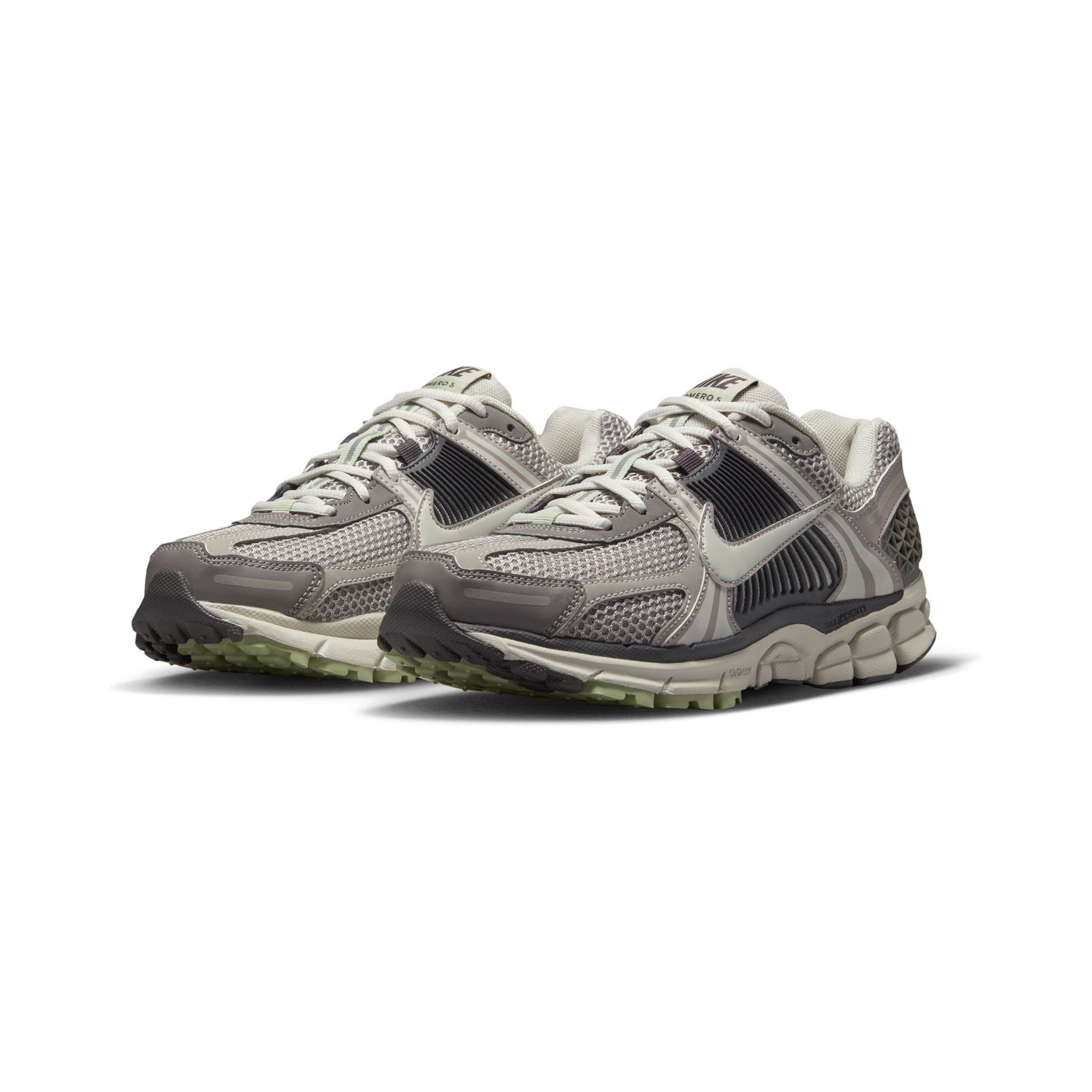 NIKE ZOOM VOMERO 5 image number null