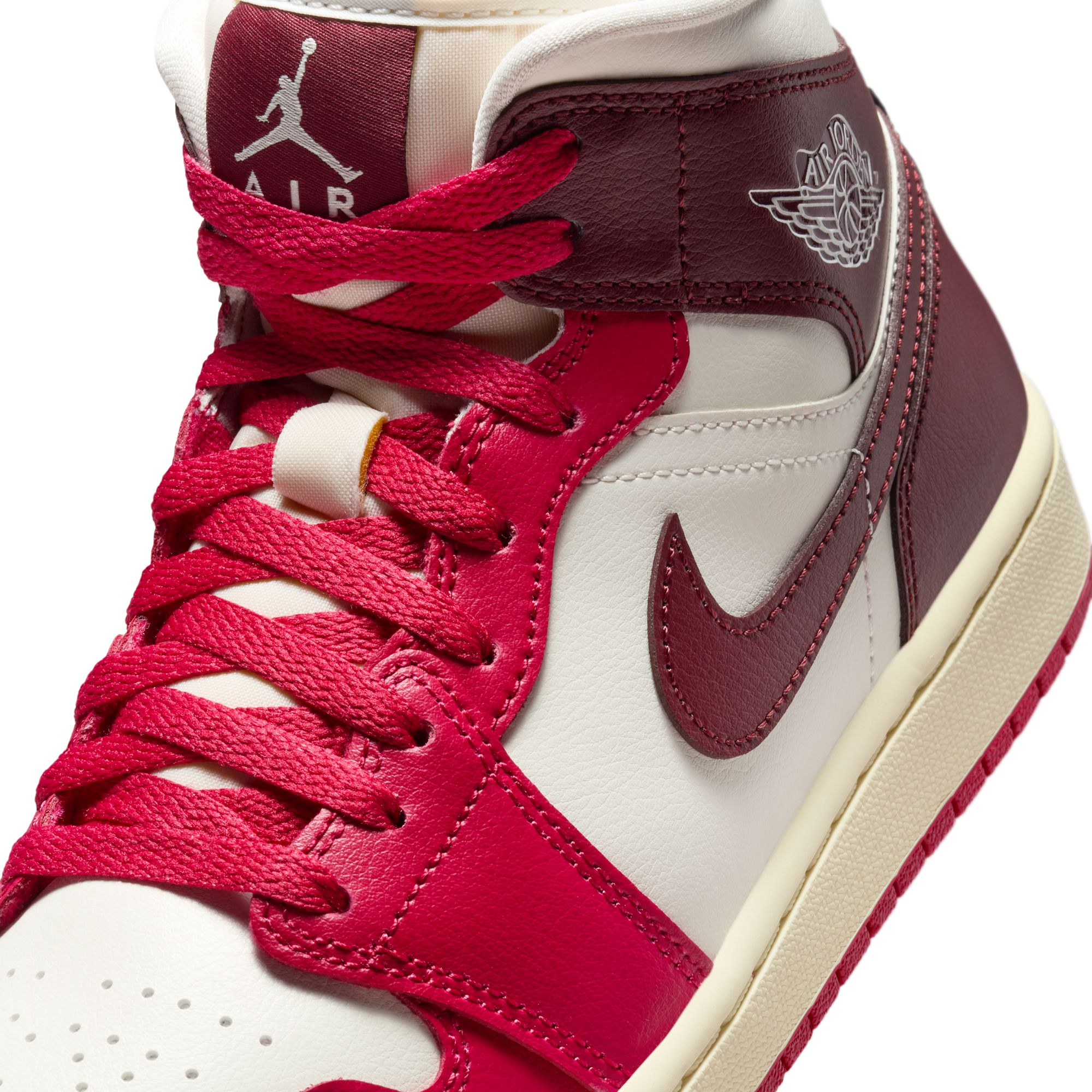 AIR JORDAN 1 MID image number null