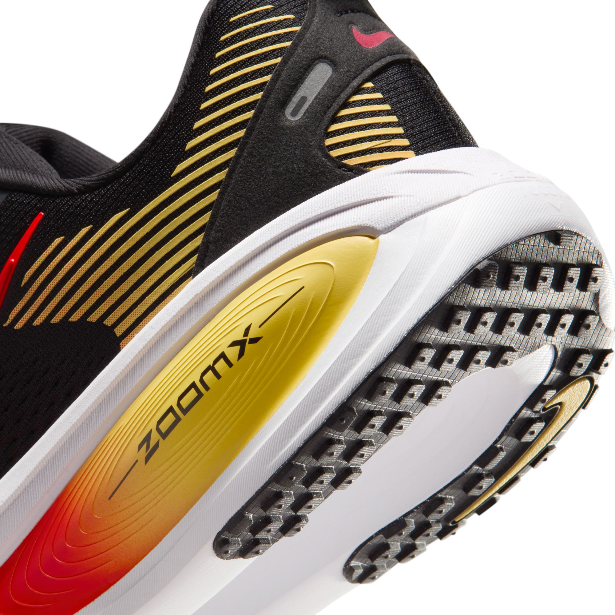 Nike Vomero 18 image number null