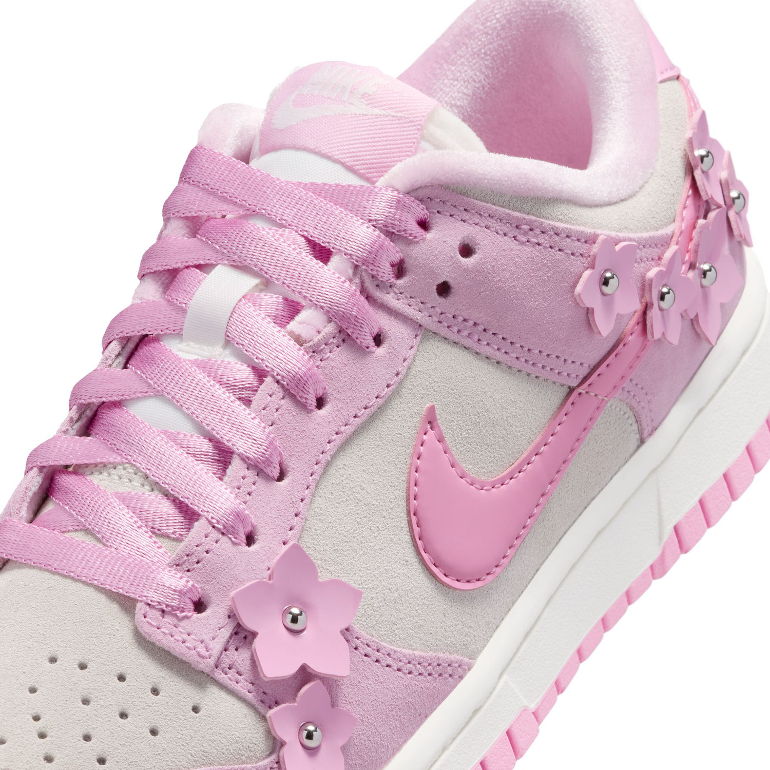 WMNS NIKE DUNK LOW SE FEMME image number null