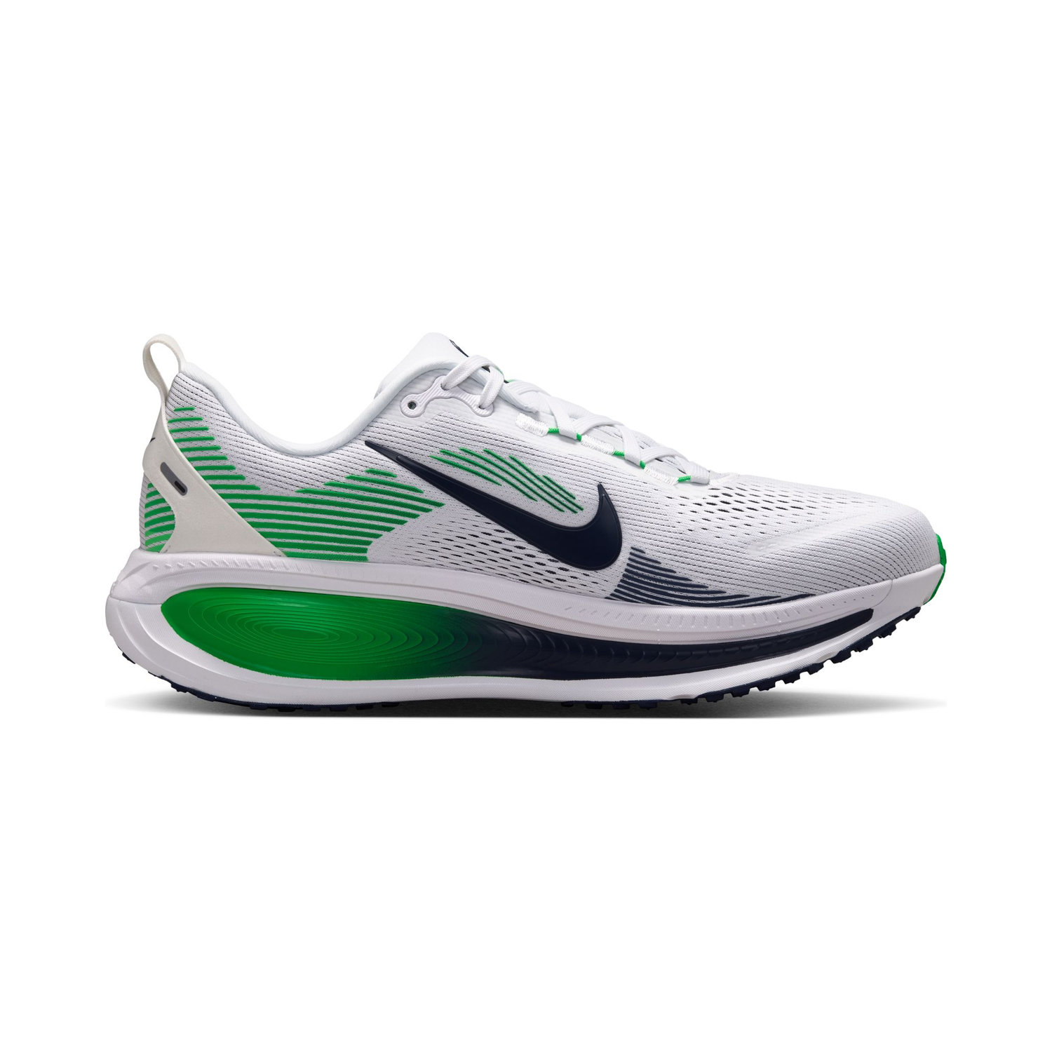 NIKE VOMERO 18 image number null